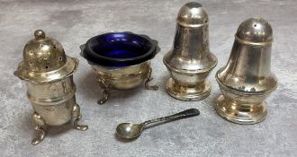 A silver salt & pepper cruet set, plastic inserts, Carr's of Sheffield, Sheffield, 1995, 152g gross;