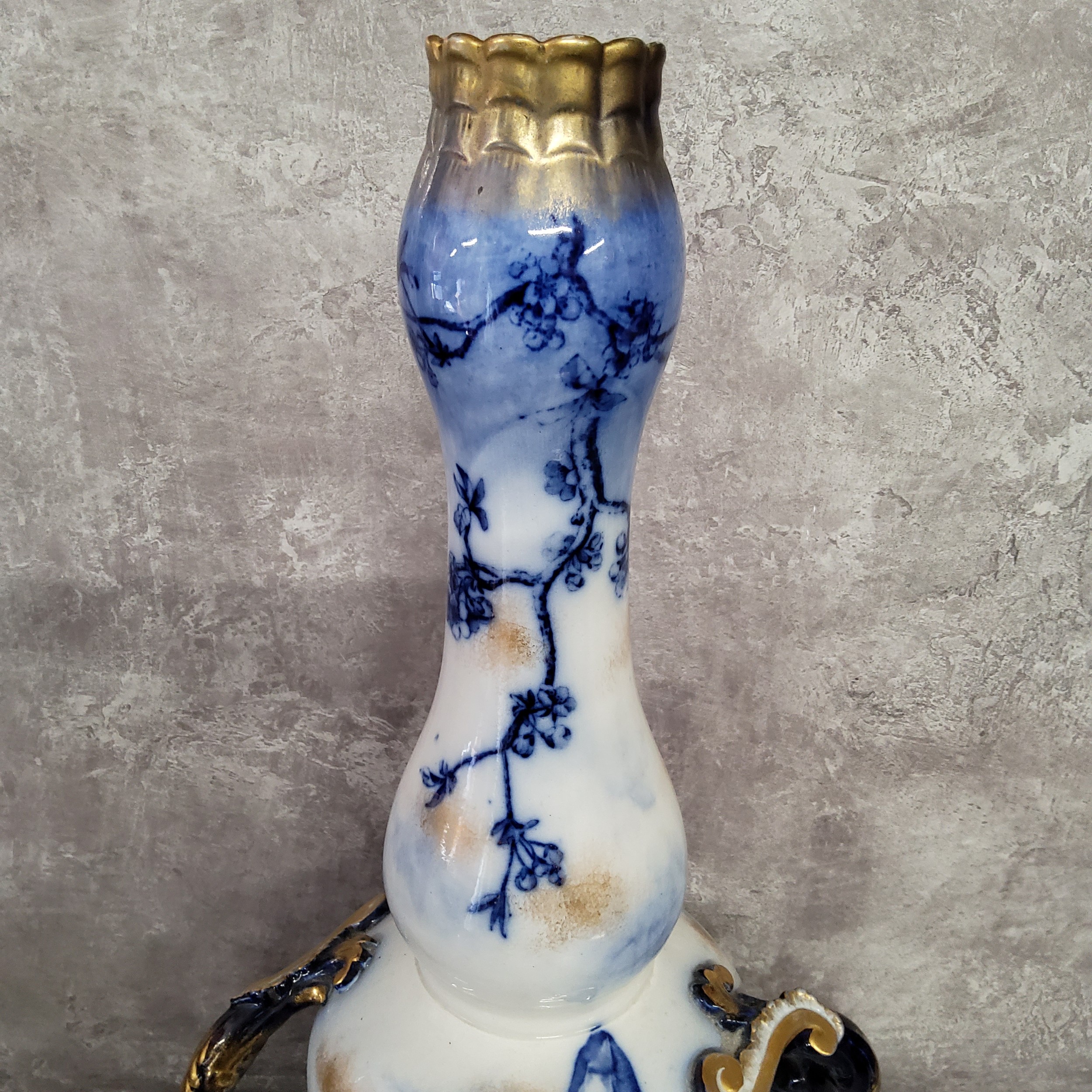 A scarce substantial Victorian George Jones double gourd twin handled vase, with flow blue and - Image 3 of 4