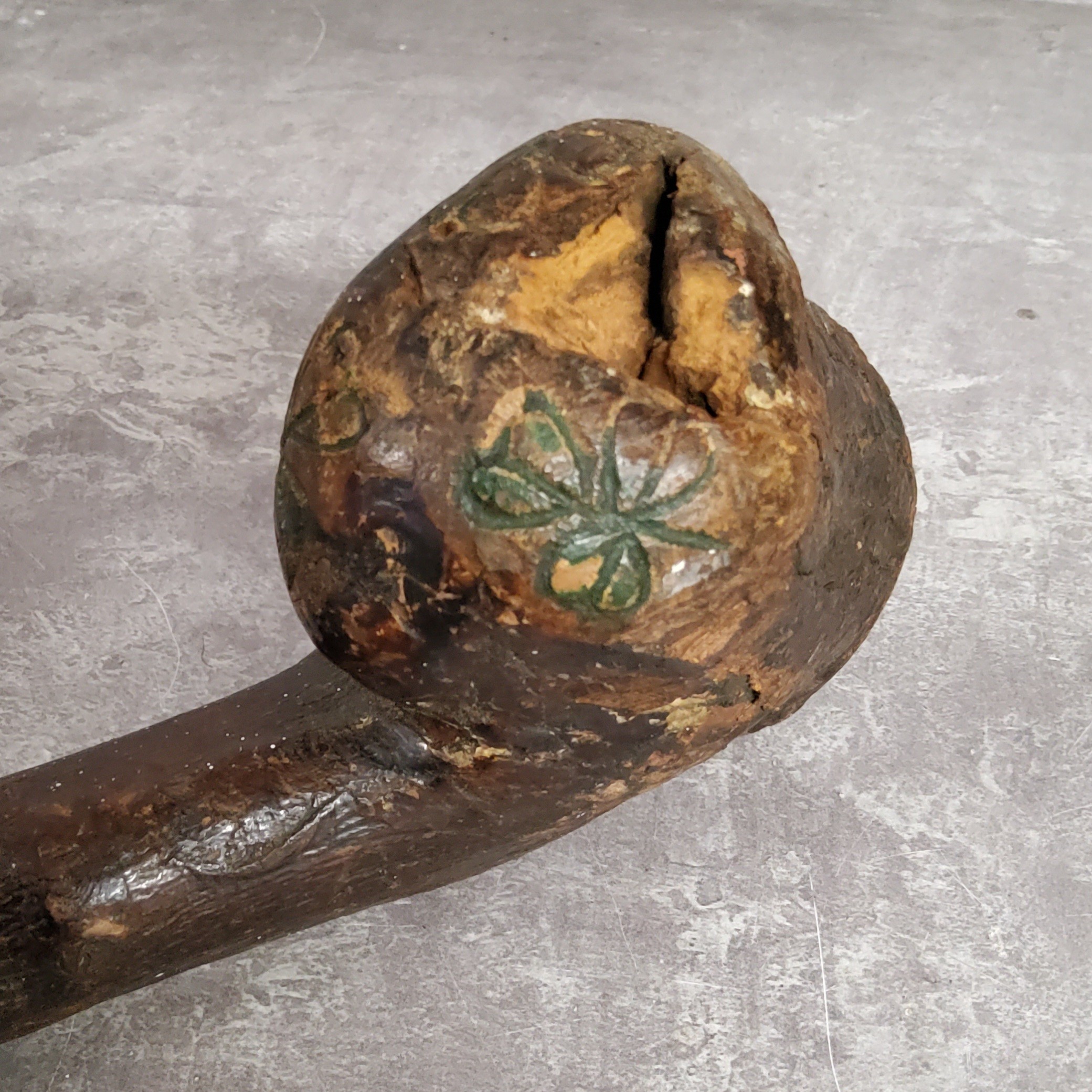 An Irish blackthorn Shillelagh / club with three leaf clover details, 48cm in length - Image 3 of 3