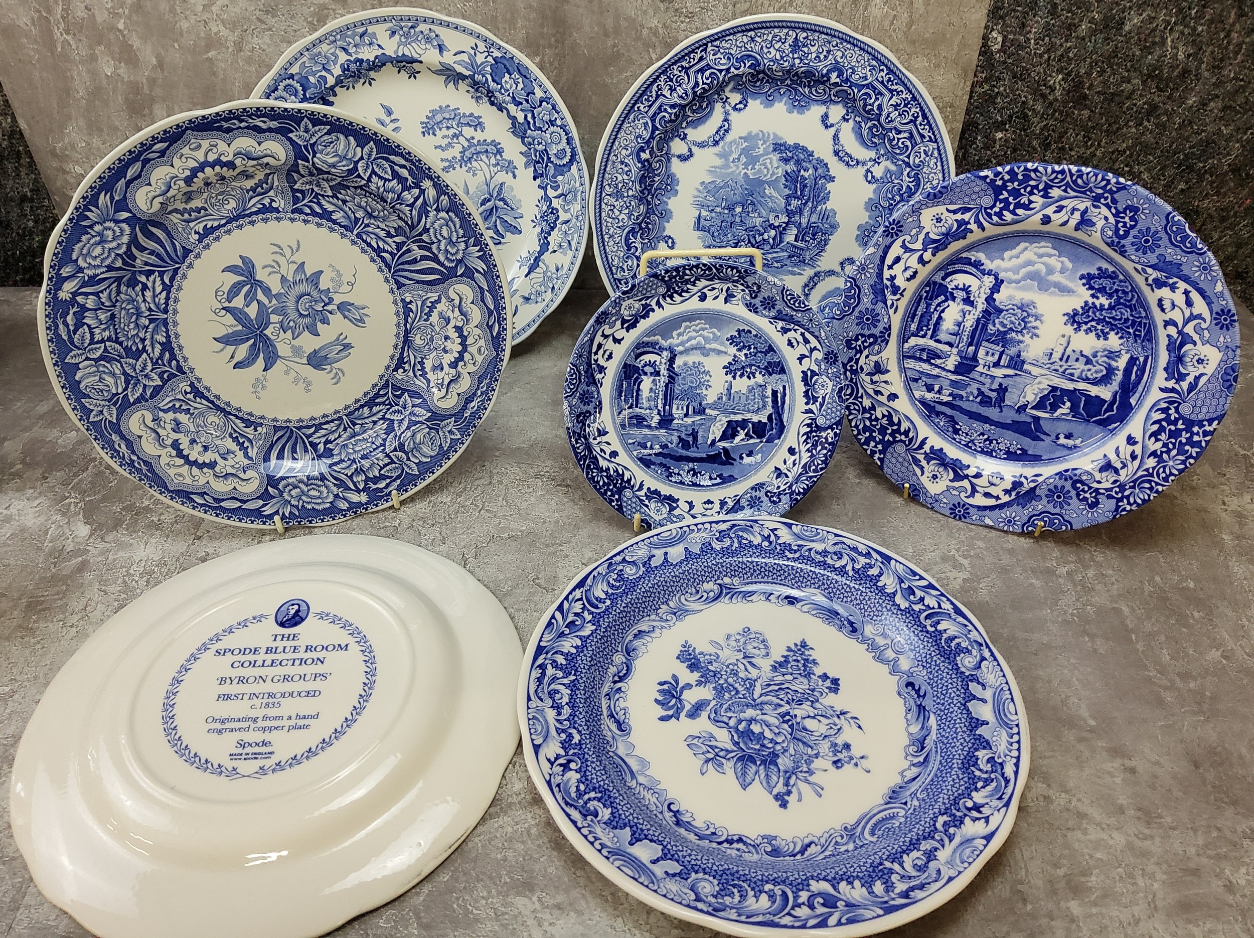 A Portmeirion botanic blue pattern fruit bowl, a Elizabethan Handel pattern tea service for six; a - Image 2 of 3