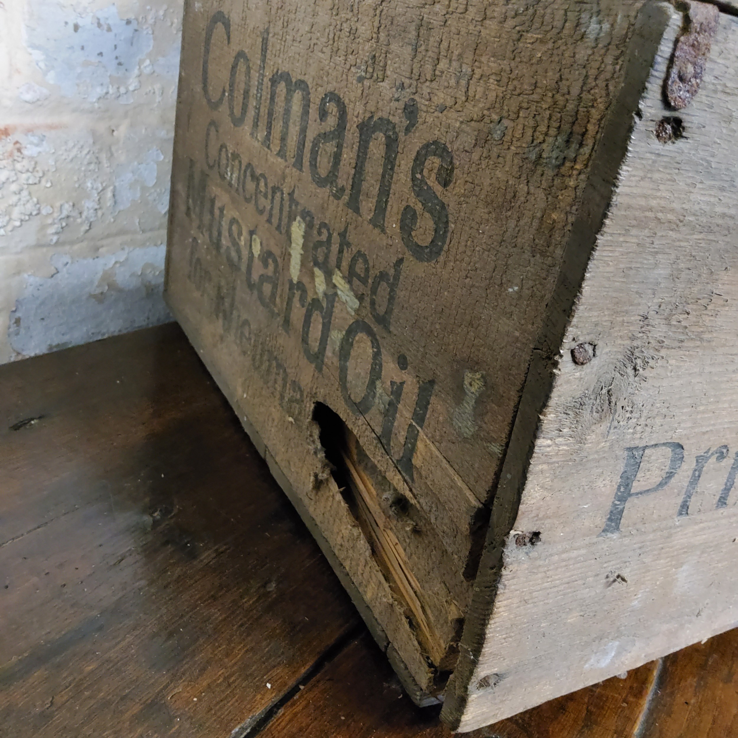Advertisement - a Victorian Coleman's Mustard crate c.1900 'Manufacturers to The Queen' - Image 2 of 4