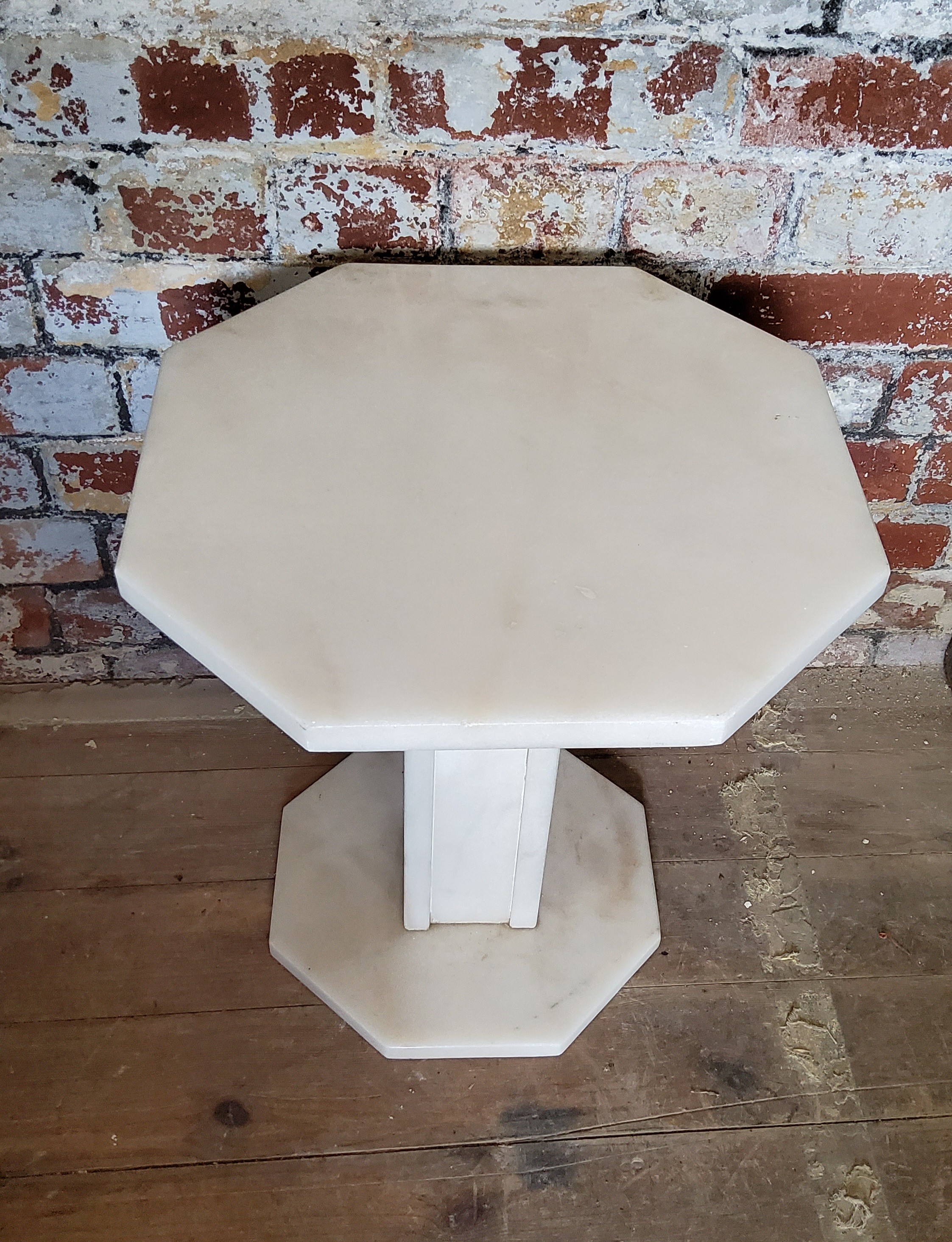 Small marble hexagonal table top stand, top is not fixed to plinth. Height 45cm x depth 40.5cm x - Image 2 of 2