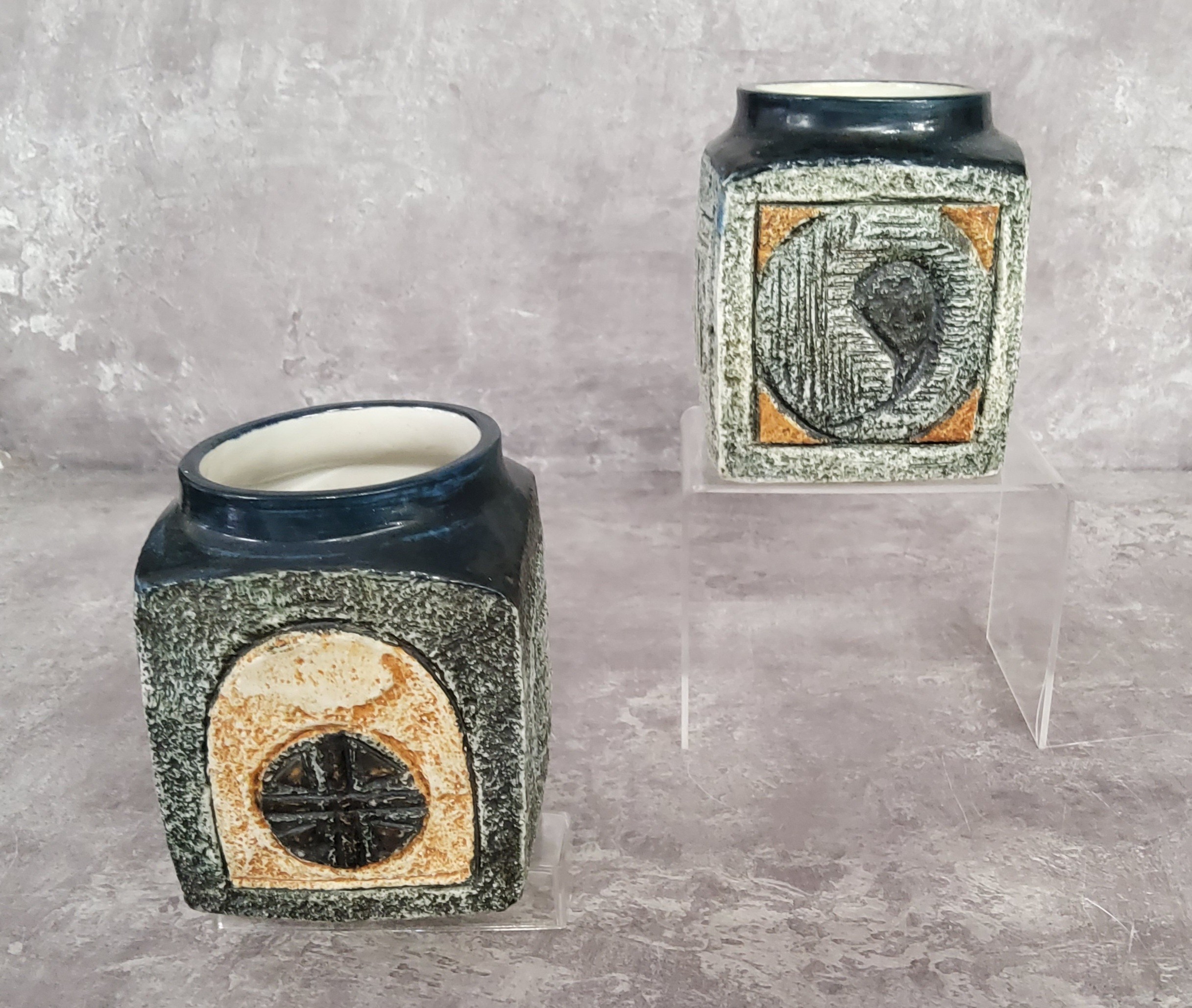 A pair of Troika Pottery marmalade pots decorated by Linda Hazel with incised and painted abstract - Image 5 of 6