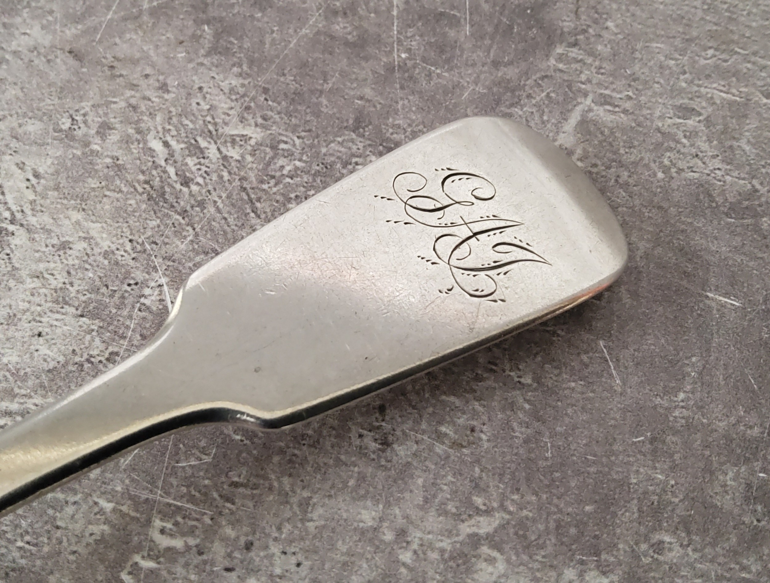 A fiddle pattern serving spoon, monogrammed GAJ, John Walton, Newcastle, 1829 70g - Image 2 of 4