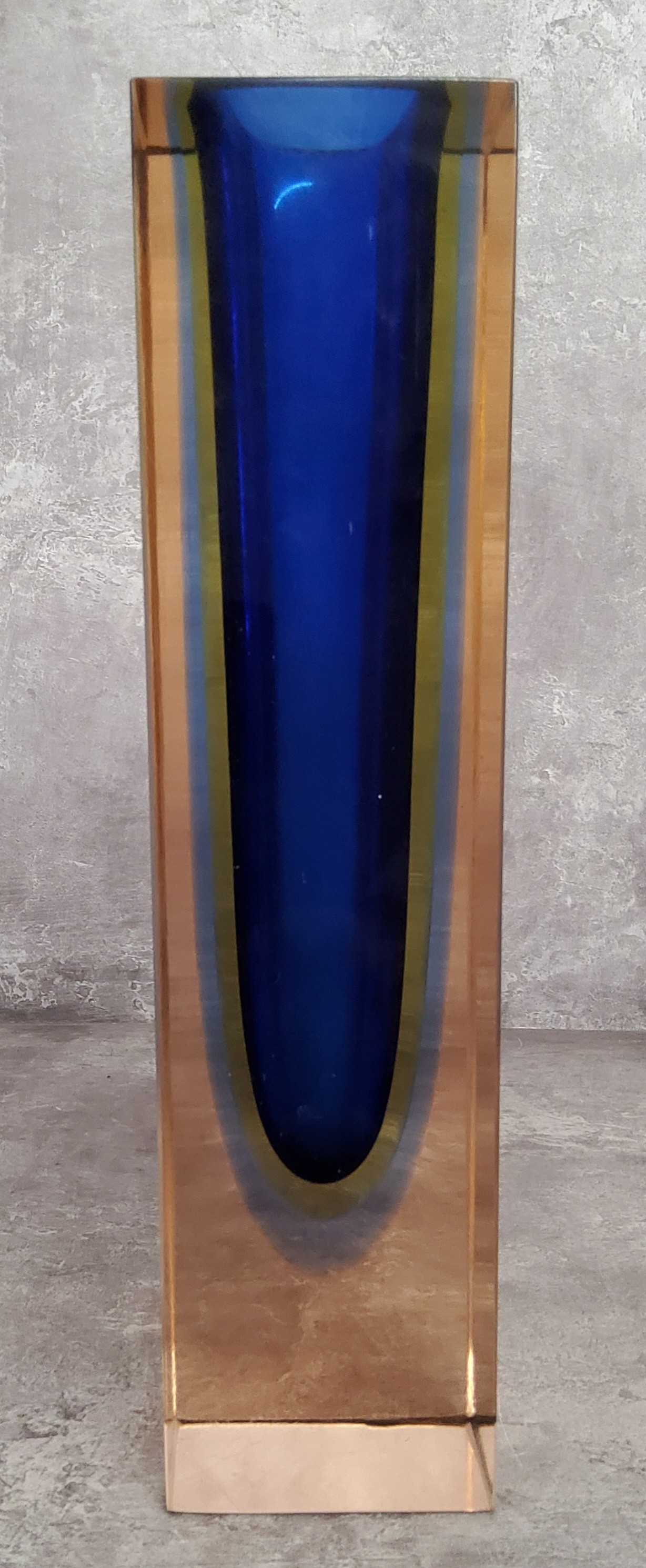 A bold mid century rectangular coloured glass vase, four uniformed coloured glass bands set within a - Image 4 of 5