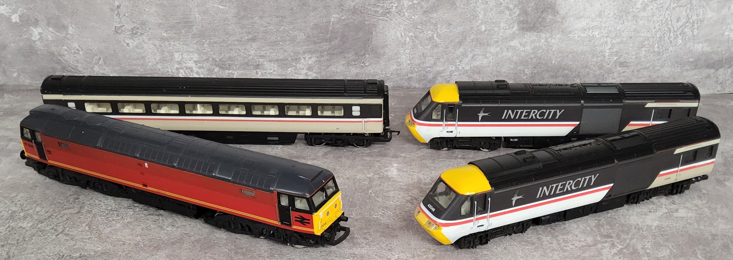 Hornby R336 OO Gauge (1:76 Scale) Inter-City 125 Train Pack with Class 43 43080 & 43046 and R4295 BR