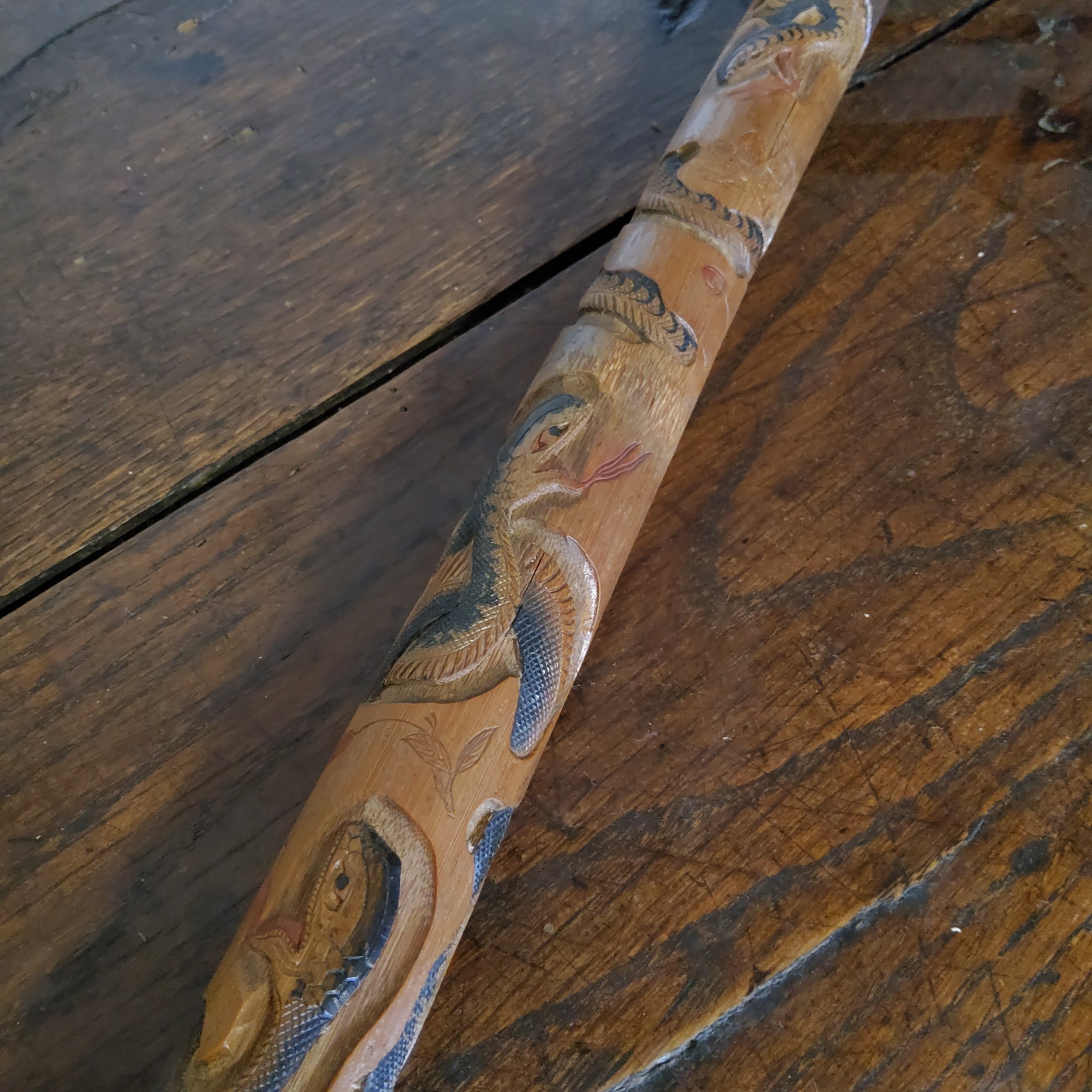 A signed Meiji Period Japanese walking cane, the novelty carved bone pommel carved as a Samurai - Image 3 of 5