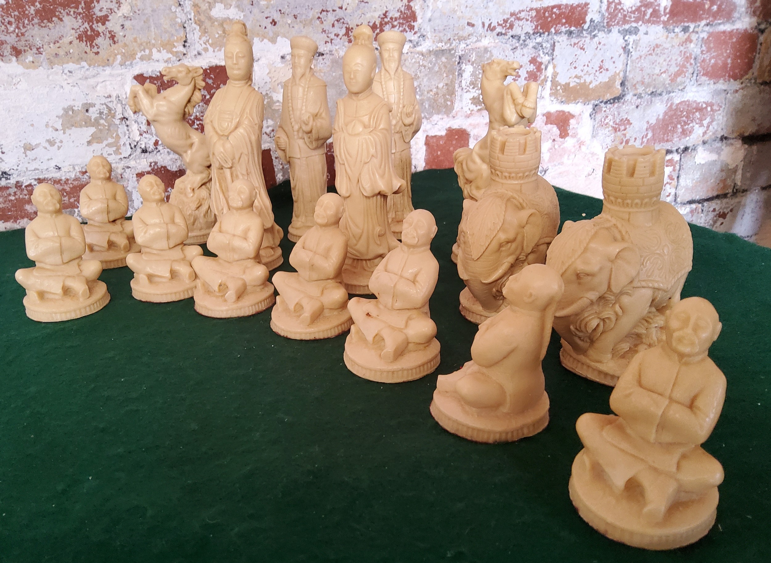 Boxes & objects - a full set of chess playing pieces in the form of Chinese figures; a vintage - Image 3 of 4