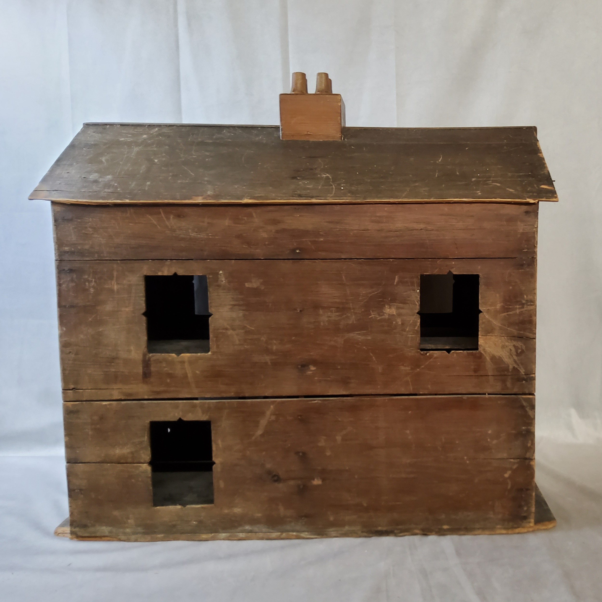 A large scratch built Georgian pine dolls house - Image 2 of 4