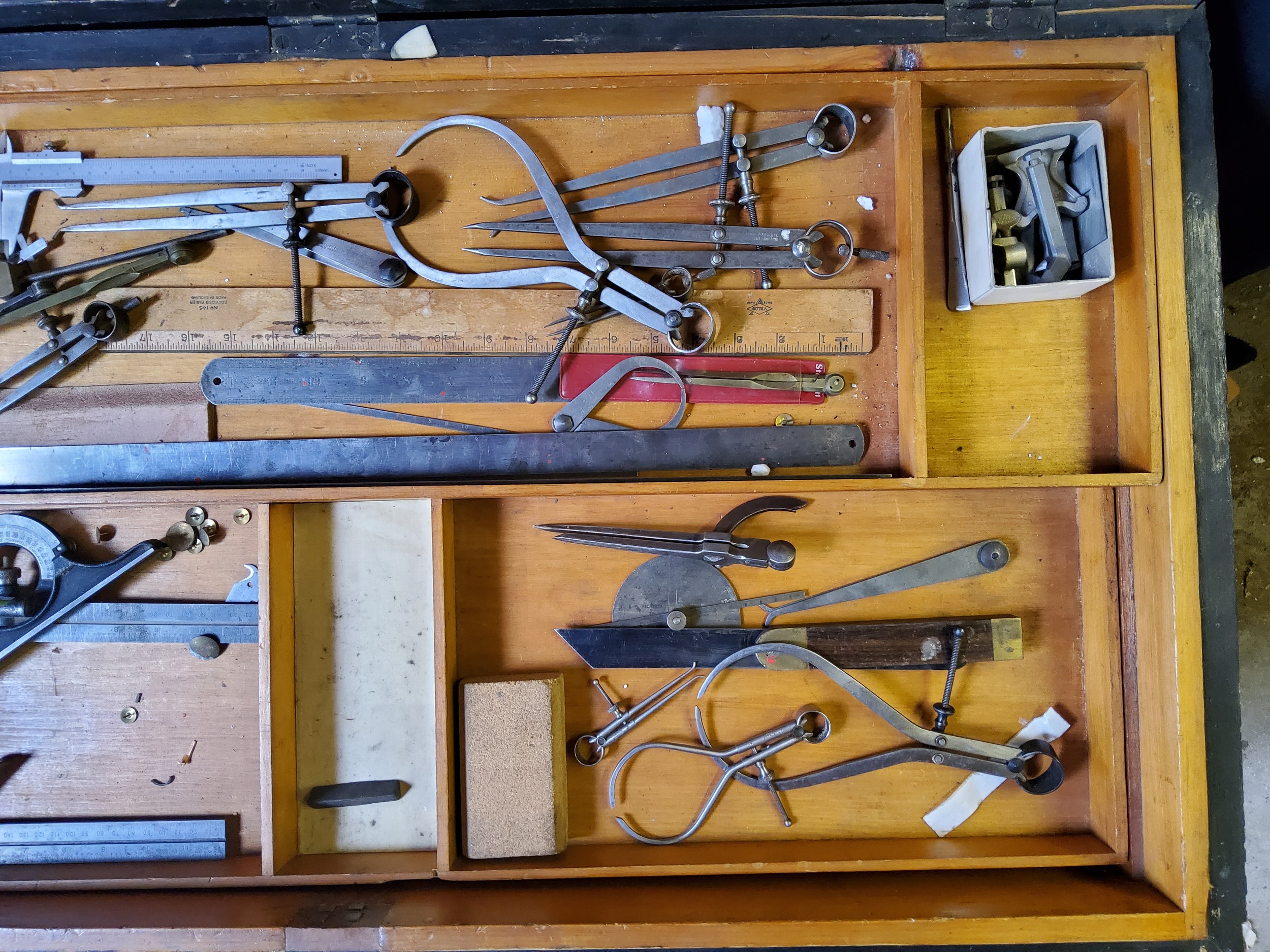 Tools - an engineer's large tool chest with 4 removable drawers, containing an variety of tools, - Image 5 of 6