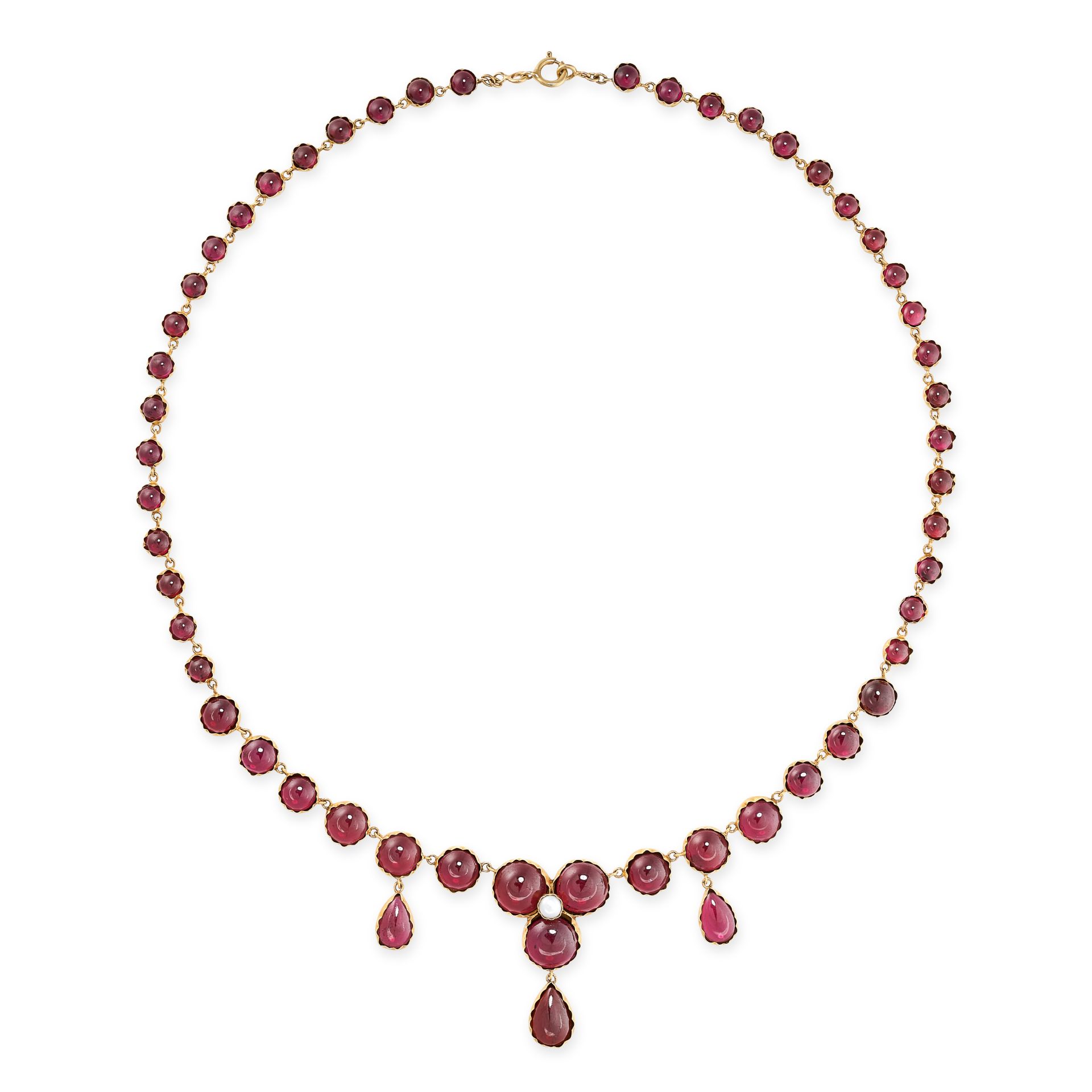 AN ANTIQUE GARNET AND PEARL NECKLACE in 15ct yellow gold, comprising a single row of graduated round