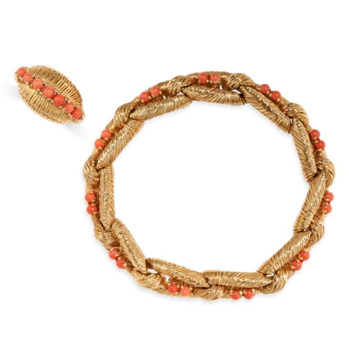 A VINTAGE CORAL BRACELET AND RING SUITE, CARTIER PARIS in 18ct yellow gold, the bracelet formed of a - Image 2 of 2