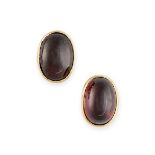 A PAIR OF GARNET STUD EARRINGS in yellow gold, each set with an oval cabochon garnet, the