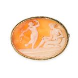 AN ANTIQUE SHELL CAMEO BROOCH in 9ct yellow gold, the oval body set with a shell cameo, carved to