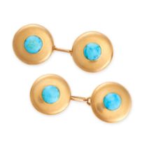 A PAIR OF ANTIQUE TURQUOISE CUFFLINKS in yellow gold, comprising four circular links set with a