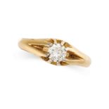 AN ANTIQUE DIAMOND DRESS RING in 18ct yellow gold with platinum claws, the tapering band set with