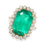 A FINE COLOMBIAN EMERALD AND DIAMOND RING in 18ct yellow gold, set with an emerald cut emerald of