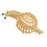 NO RESERVE - A GOLD AND RUBY SNAIL BROOCH in yellow gold, designed as a snail, in textured open