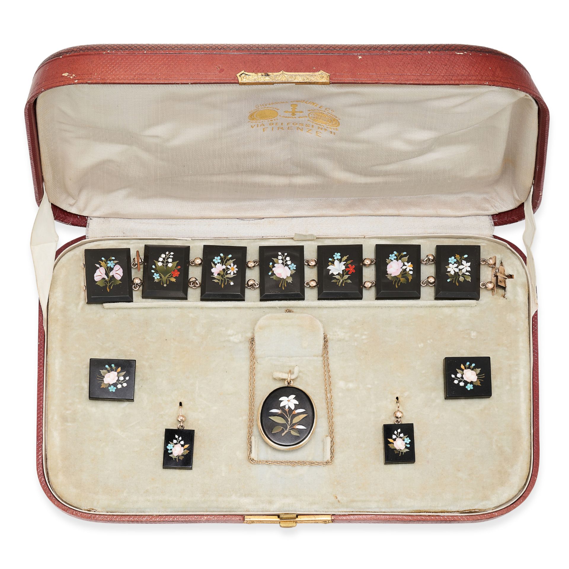 AN ANTIQUE PIETRA DURA BRACELET, PENDANT, EARRINGS AND BUTTONS SUITE, 19TH CENTURY in yellow gold,