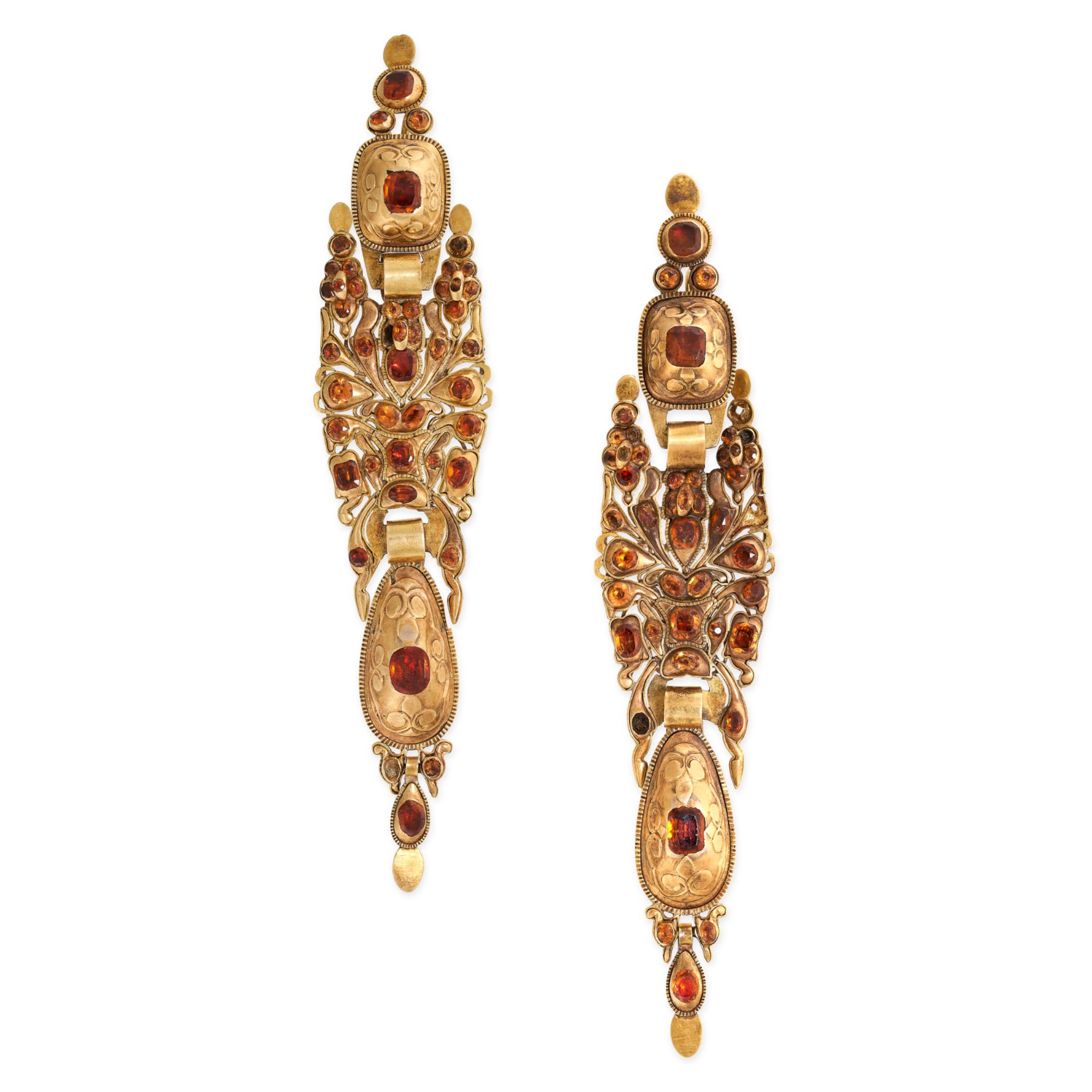 A PAIR OF ANTIQUE CATALAN HESSONITE GARNET DROP EARRINGS, SPANISH CIRCA 1800 in yellow gold, set