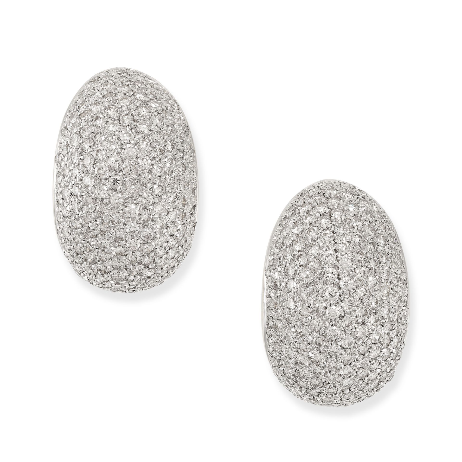 A PAIR OF DIAMOND HOOP EARRINGS in yellow gold and white gold, pave set with round brilliant cut