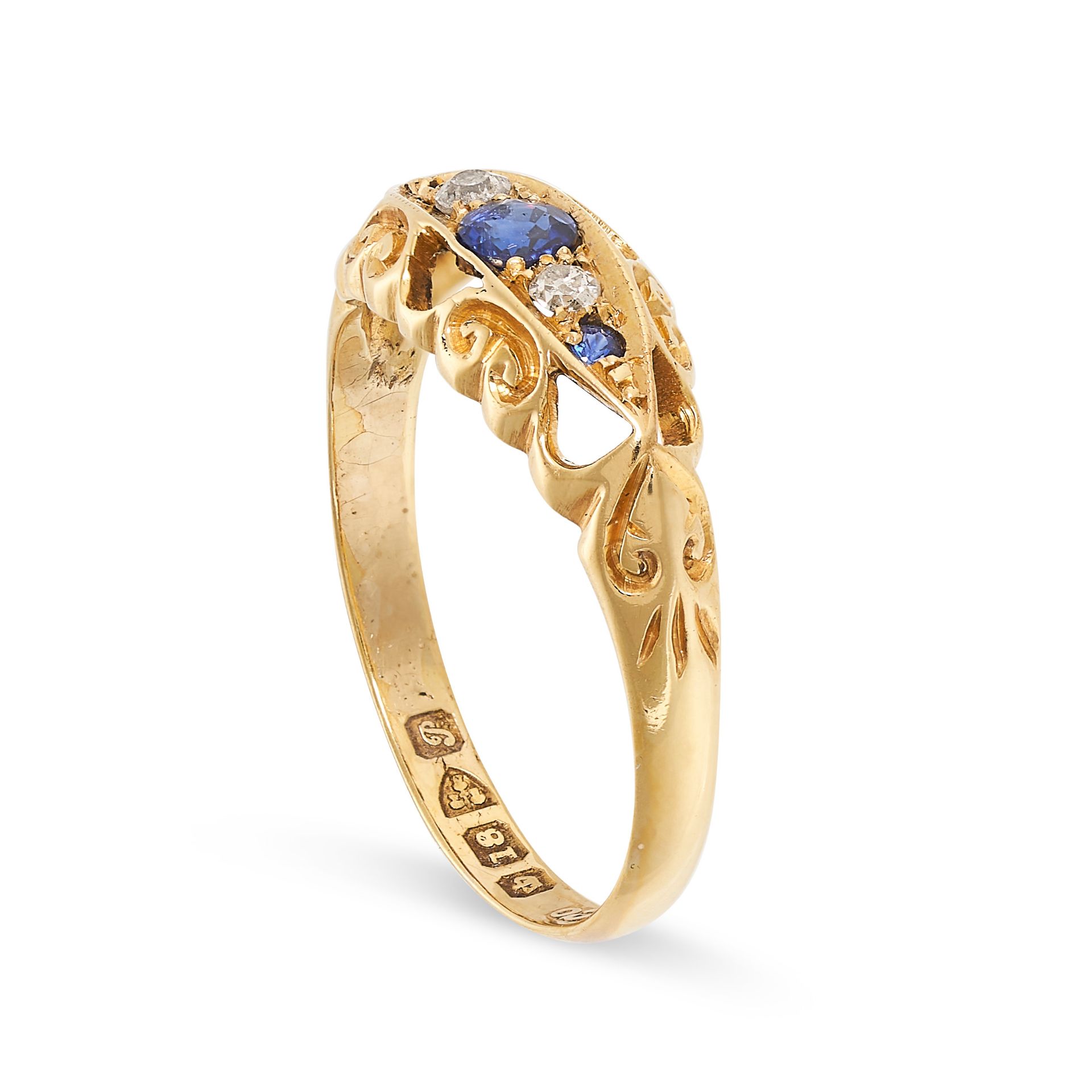 AN ANTIQUE SAPPHIRE AND DIAMOND DRESS RING, 1915 in 18ct yellow gold, set with a trio of graduated - Image 2 of 2