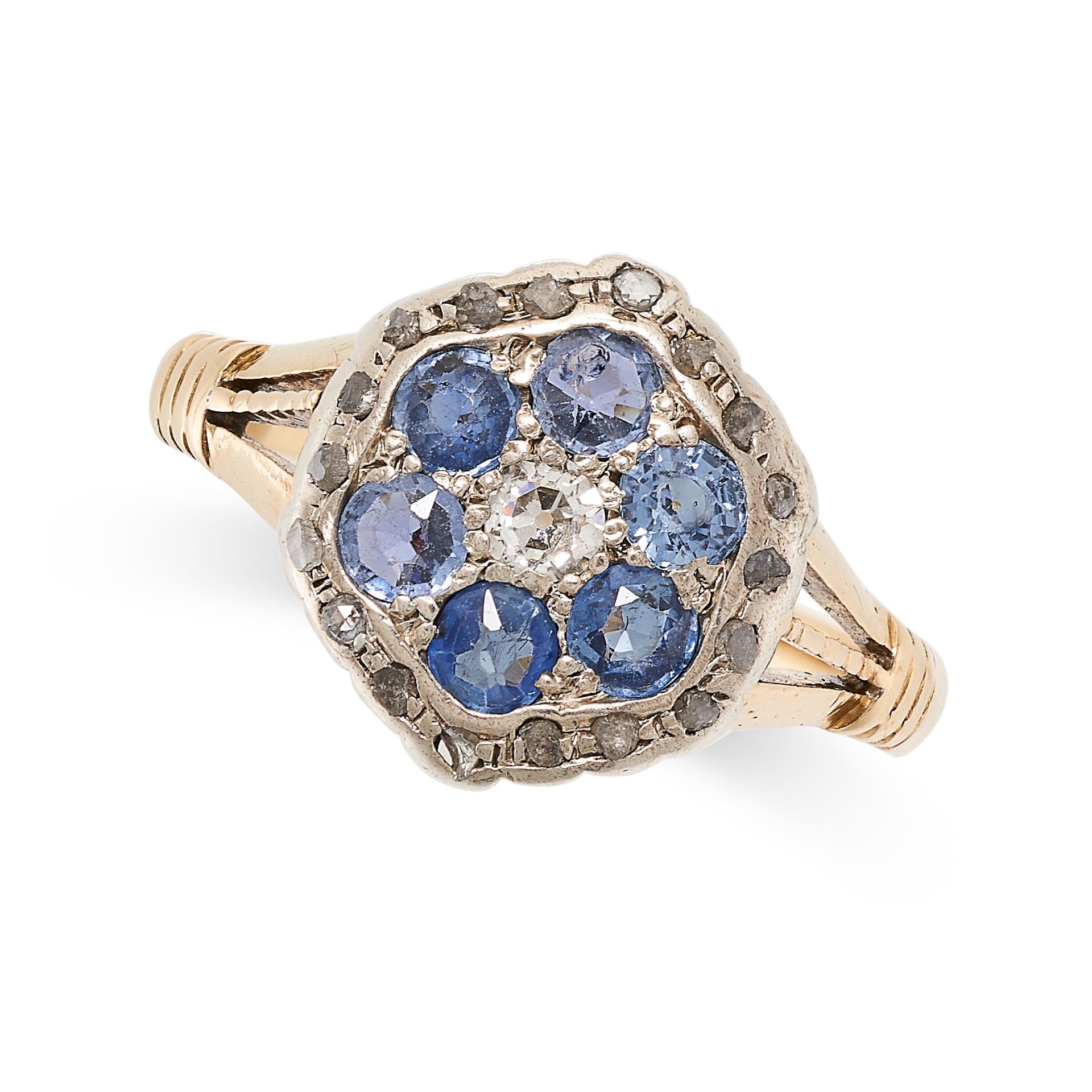 A SAPPHIRE AND DIAMOND DRESS RING, EARLY 20TH CENTURY in 18ct yellow gold, the scalloped face set