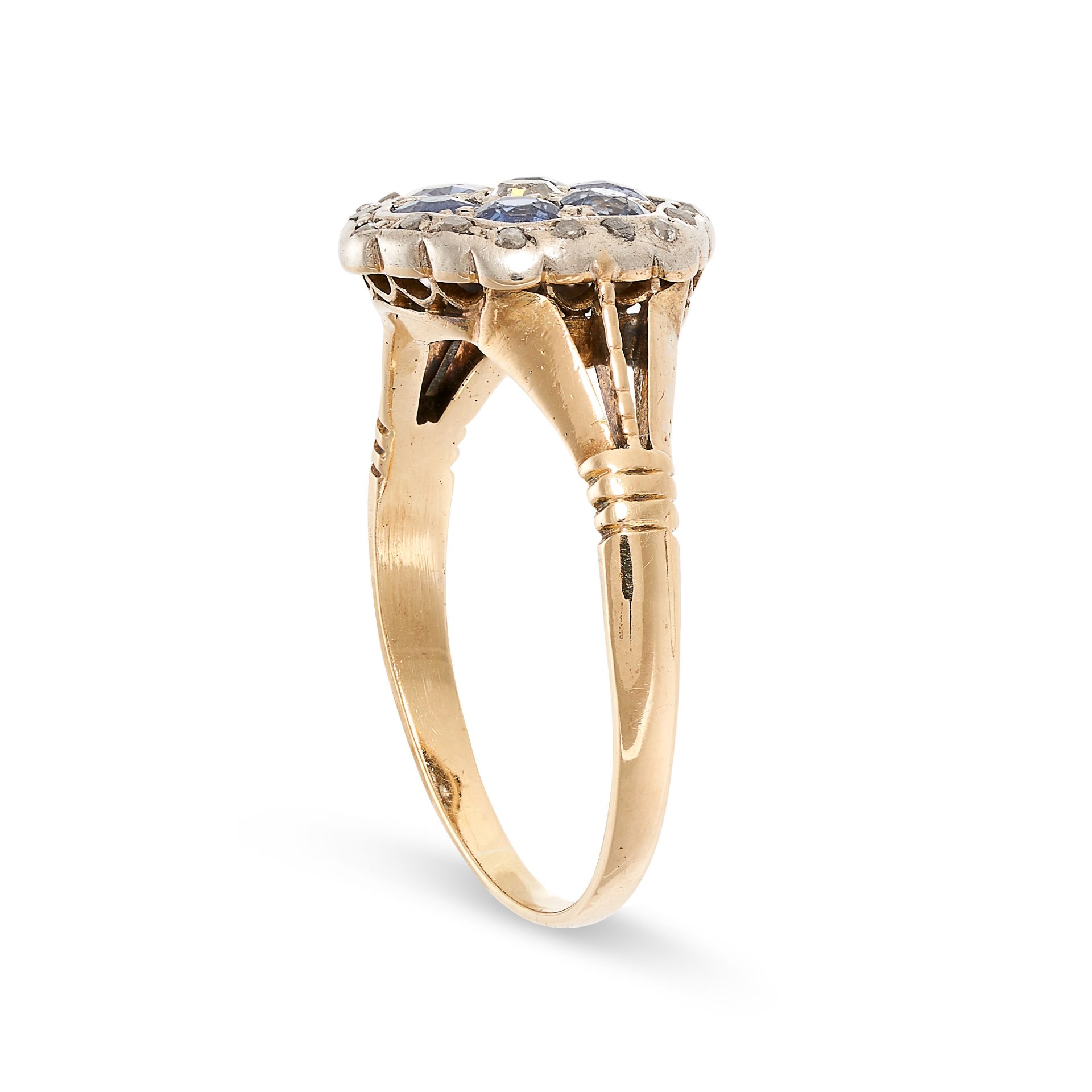 A SAPPHIRE AND DIAMOND DRESS RING, EARLY 20TH CENTURY in 18ct yellow gold, the scalloped face set - Image 2 of 2