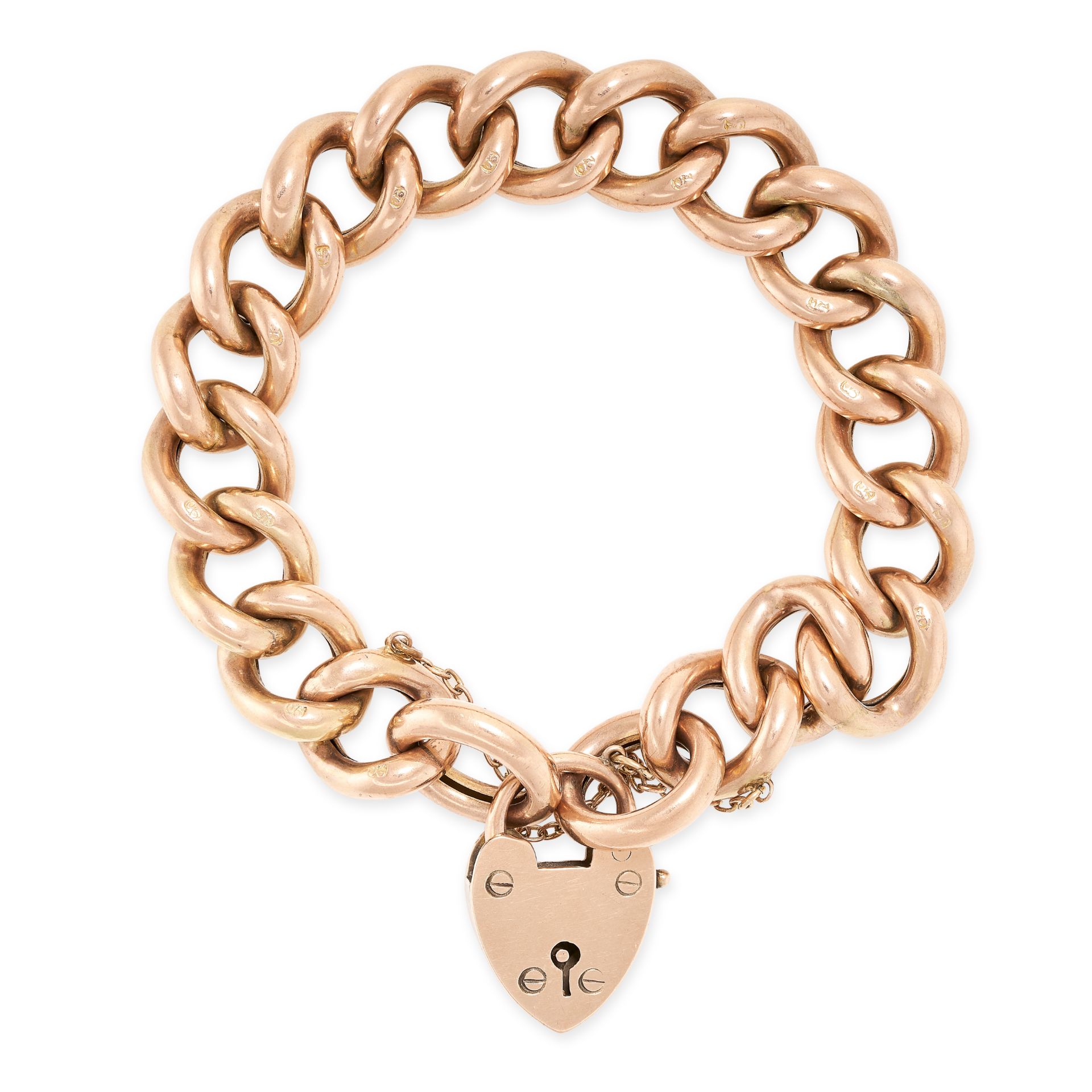 AN ANTIQUE GOLD CURB LINK BRACELET in 9ct yellow gold, comprising a curb link chain with a heart