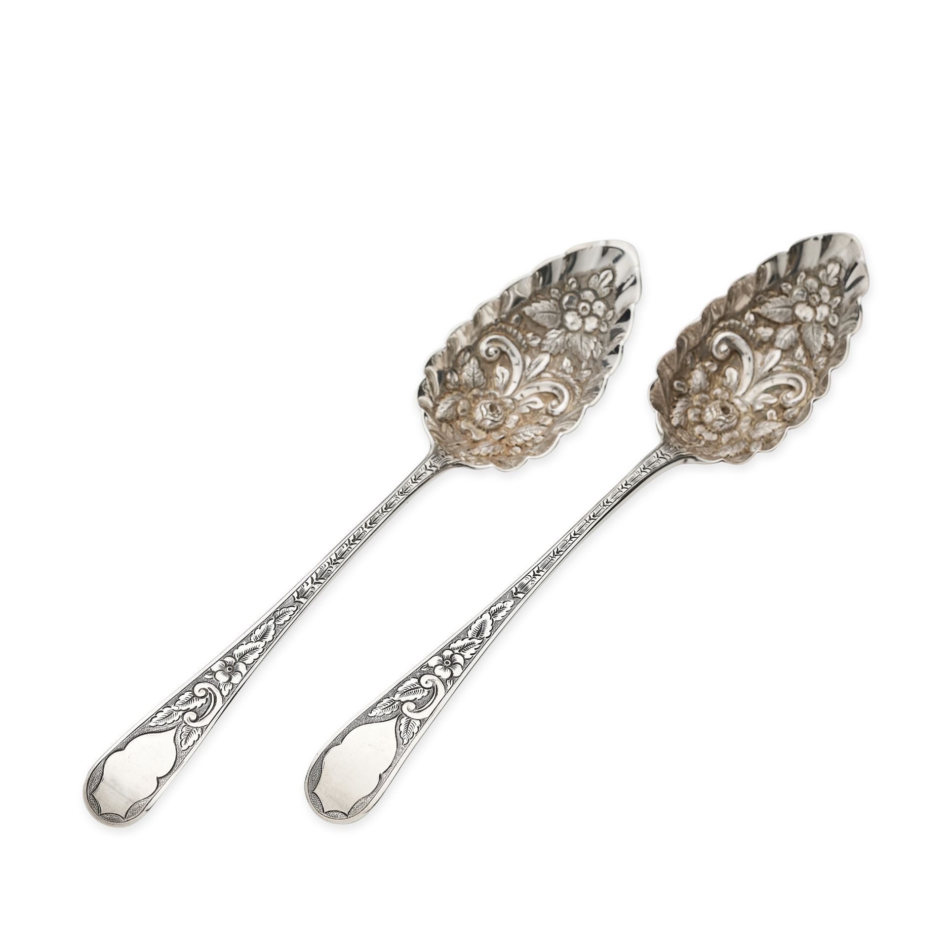 NO RESERVE - A PAIR OF ANTIQUE GEORGE III STERLING SILVER BERRY SPOONS in Old English pattern, one