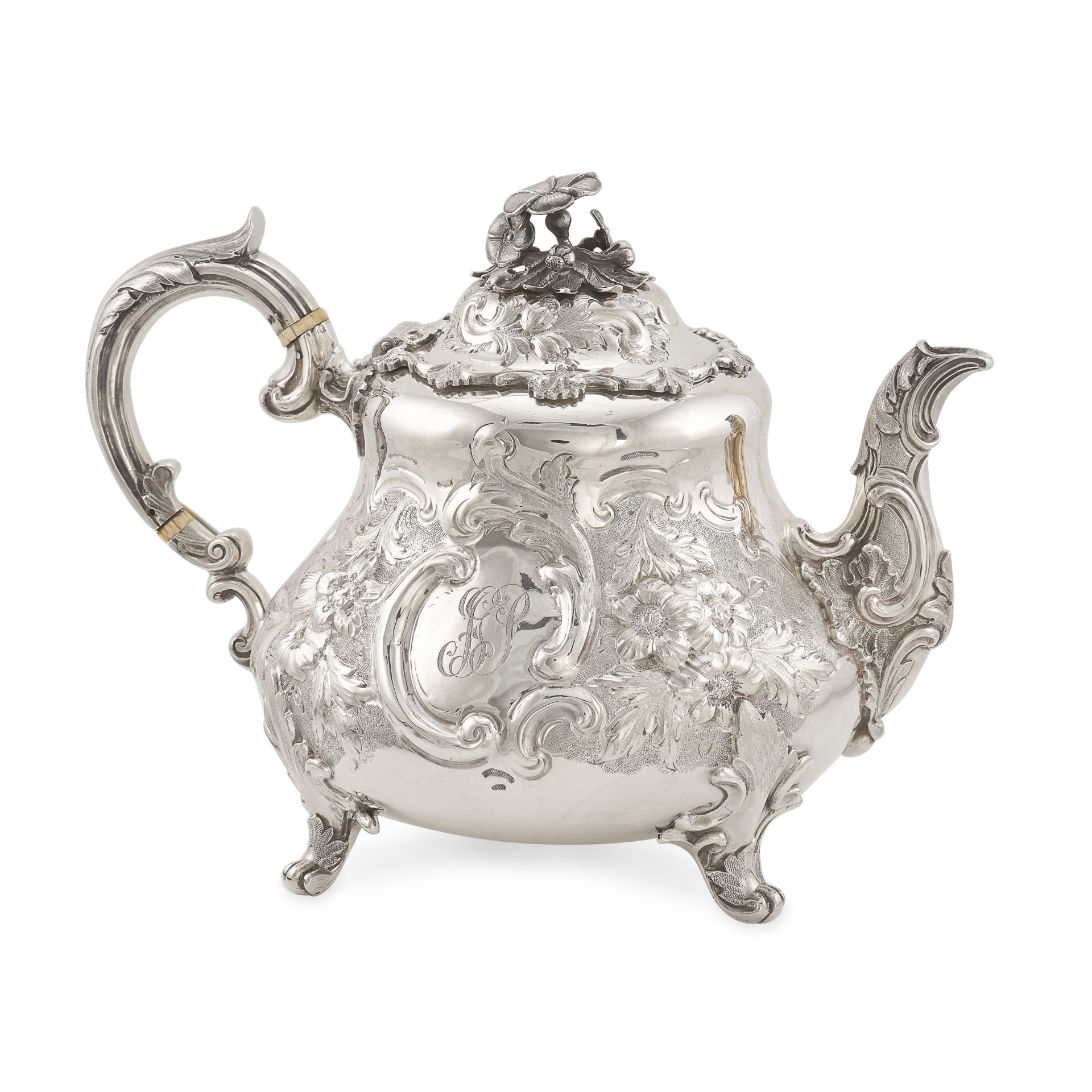 NO RESERVE - AN ANTIQUE VICTORIAN STERLING SILVER TEAPOT, DANIEL & CHARLES HOULE, LONDON 1858 the