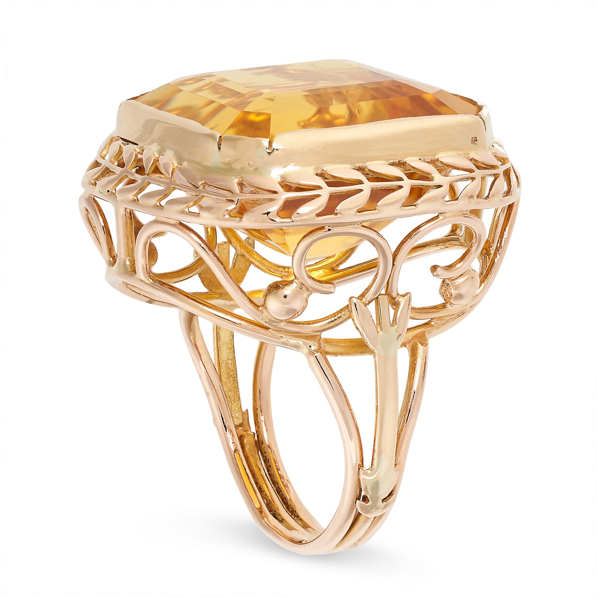 A CITRINE RING in 18ct gold, set with an octagonal step cut citrine in a stylised mount, French - Bild 2 aus 2