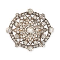 A FINE ANTIQUE DIAMOND BROOCH / PENDANT, 19TH CENTURY the oval body of openwork design, set