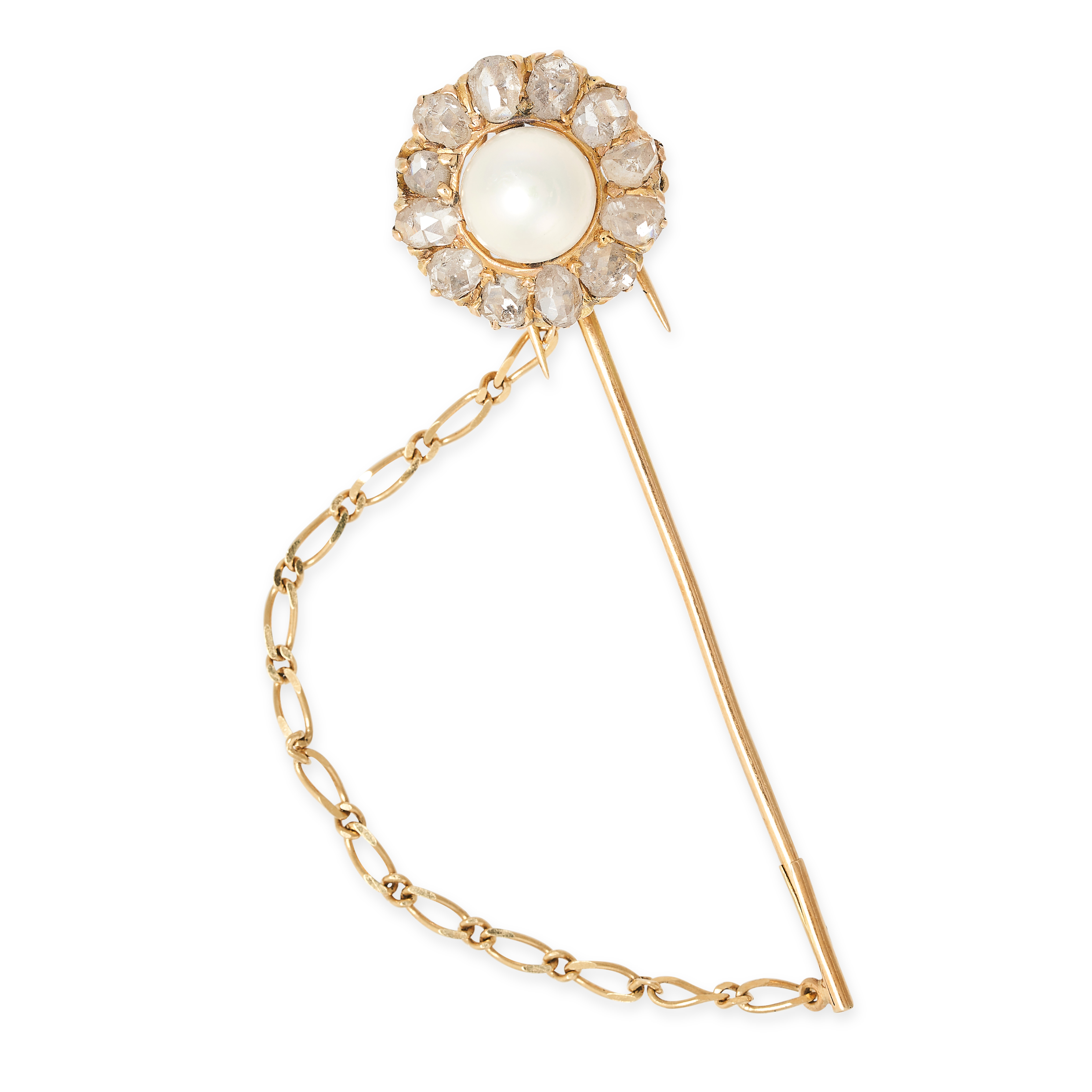 AN ANTIQUE PEARL AND DIAMOND STICK PIN in yellow gold, set with a pearl of 7.5mm within a cluster of