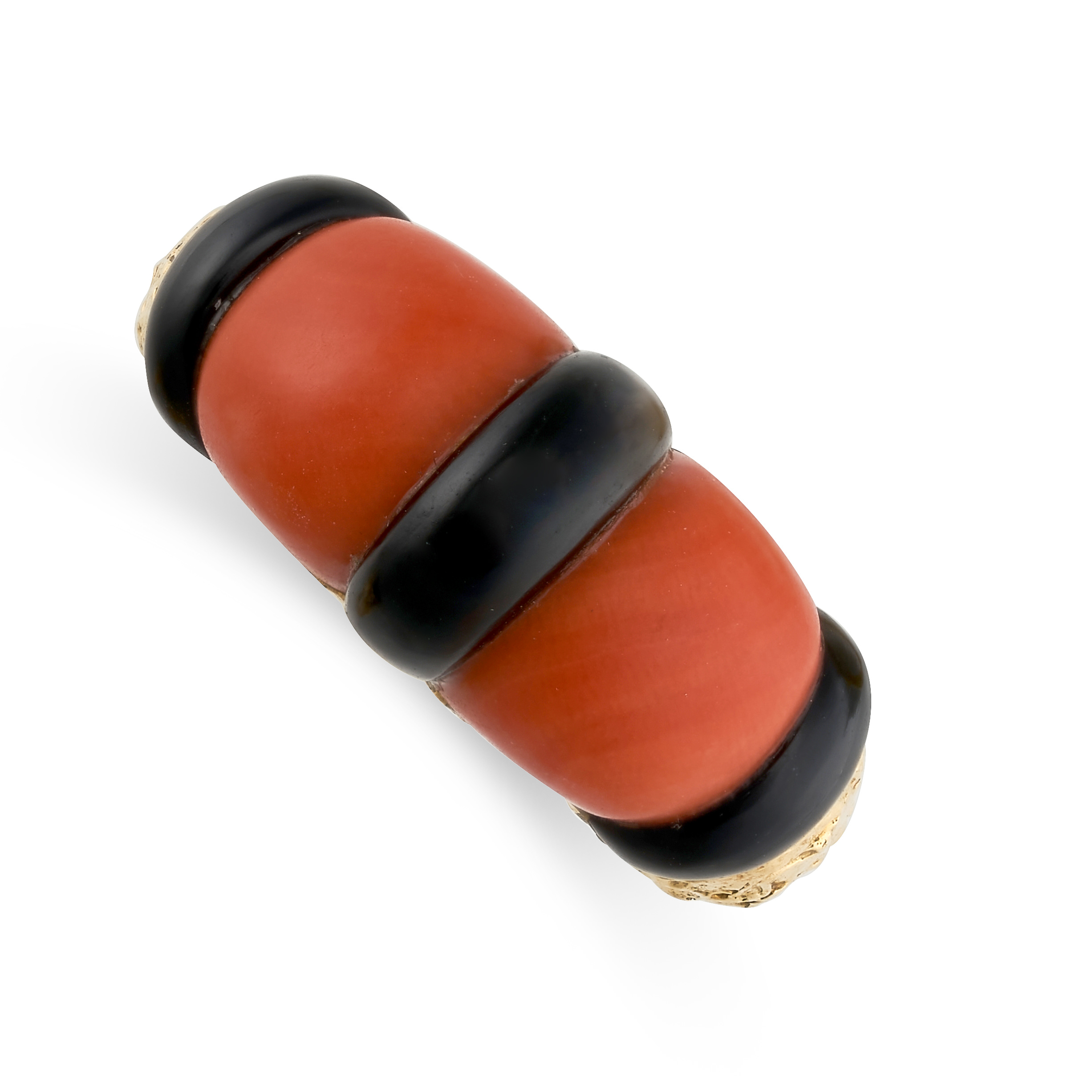 PIAGET, A CORAL AND ONYX RING in 18ct yellow gold, set with alternating pieces of polished coral and
