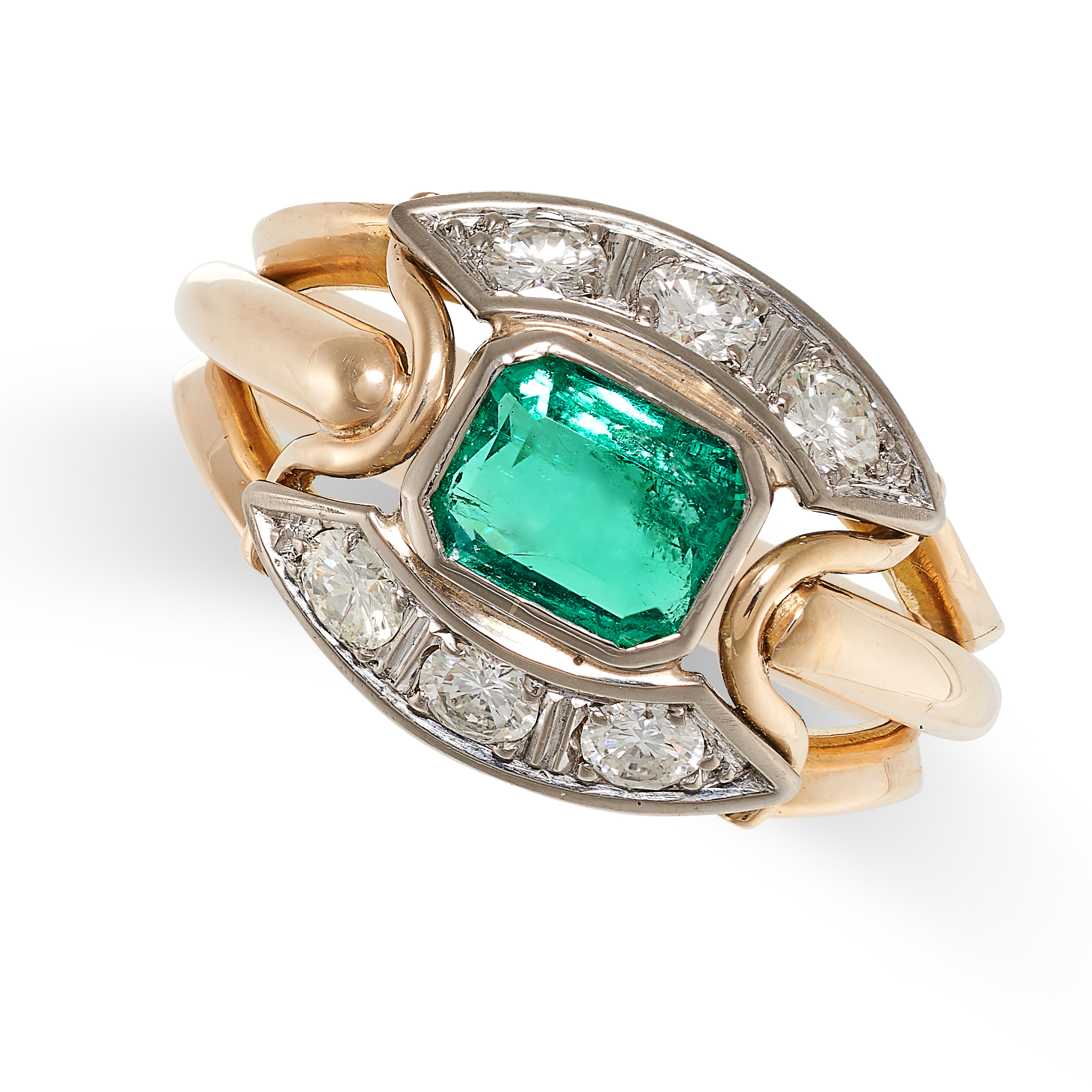 A COLOMBIAN EMERALD AND DIAMOND RING in yellow gold, set with an octagonal cut emerald of 1.63