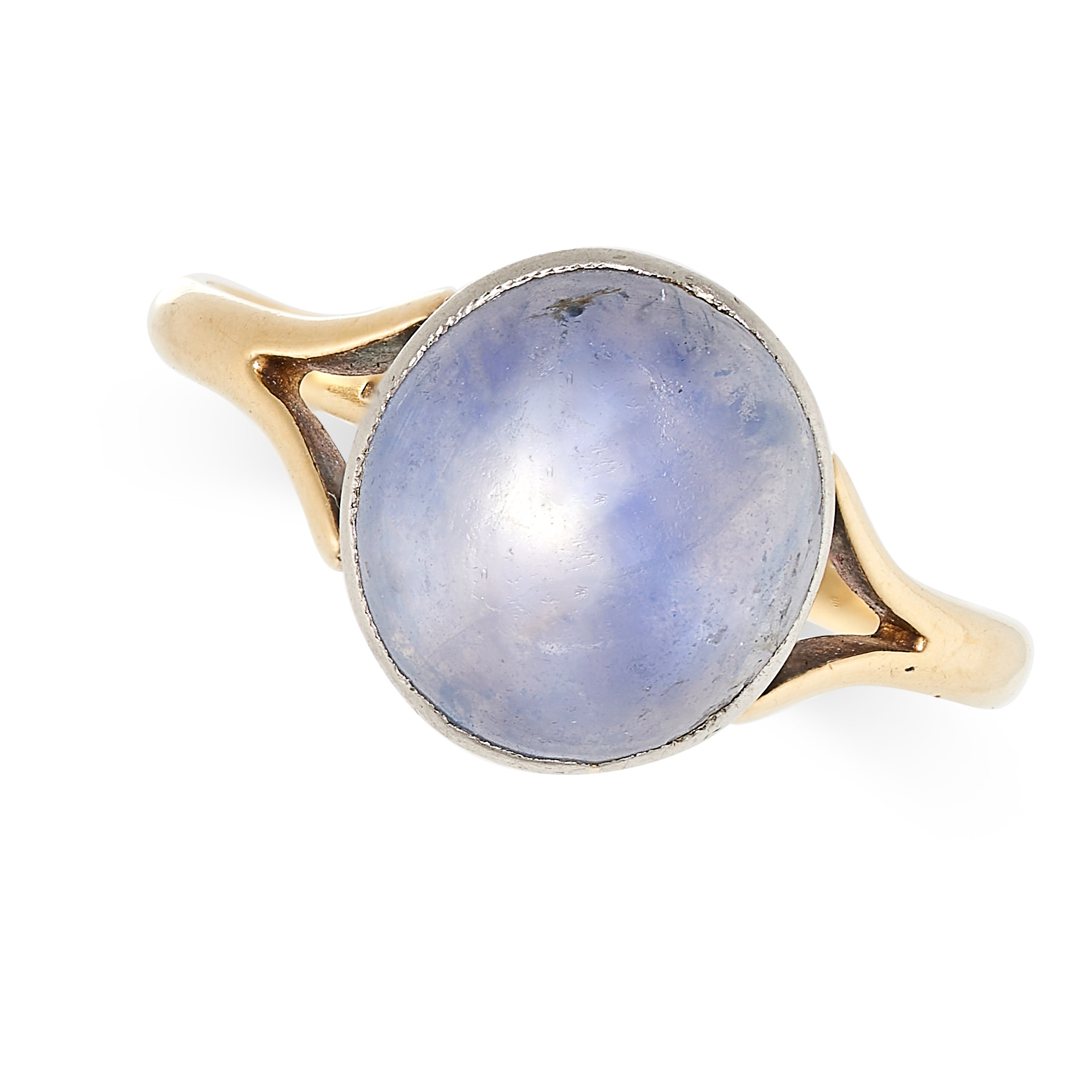 AN ANTIQUE STAR SAPPHIRE RING in yellow gold, set with a cabochon star sapphire, marked - Image 2 of 3