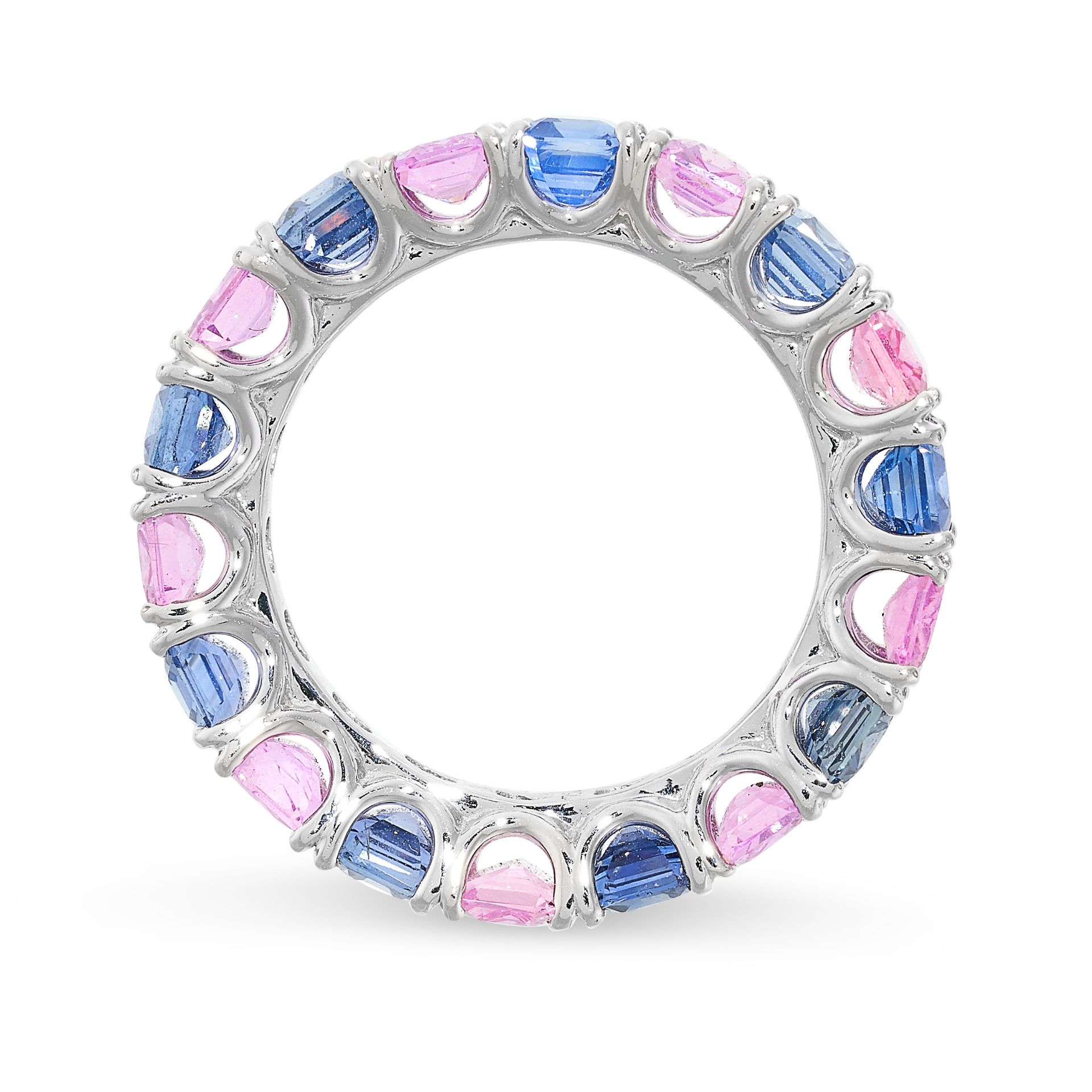 A PINK AND BLUE SAPPHIRE ETERNITY RING in 18ct white gold, set with alternating emerald cut pink and - Bild 2 aus 2