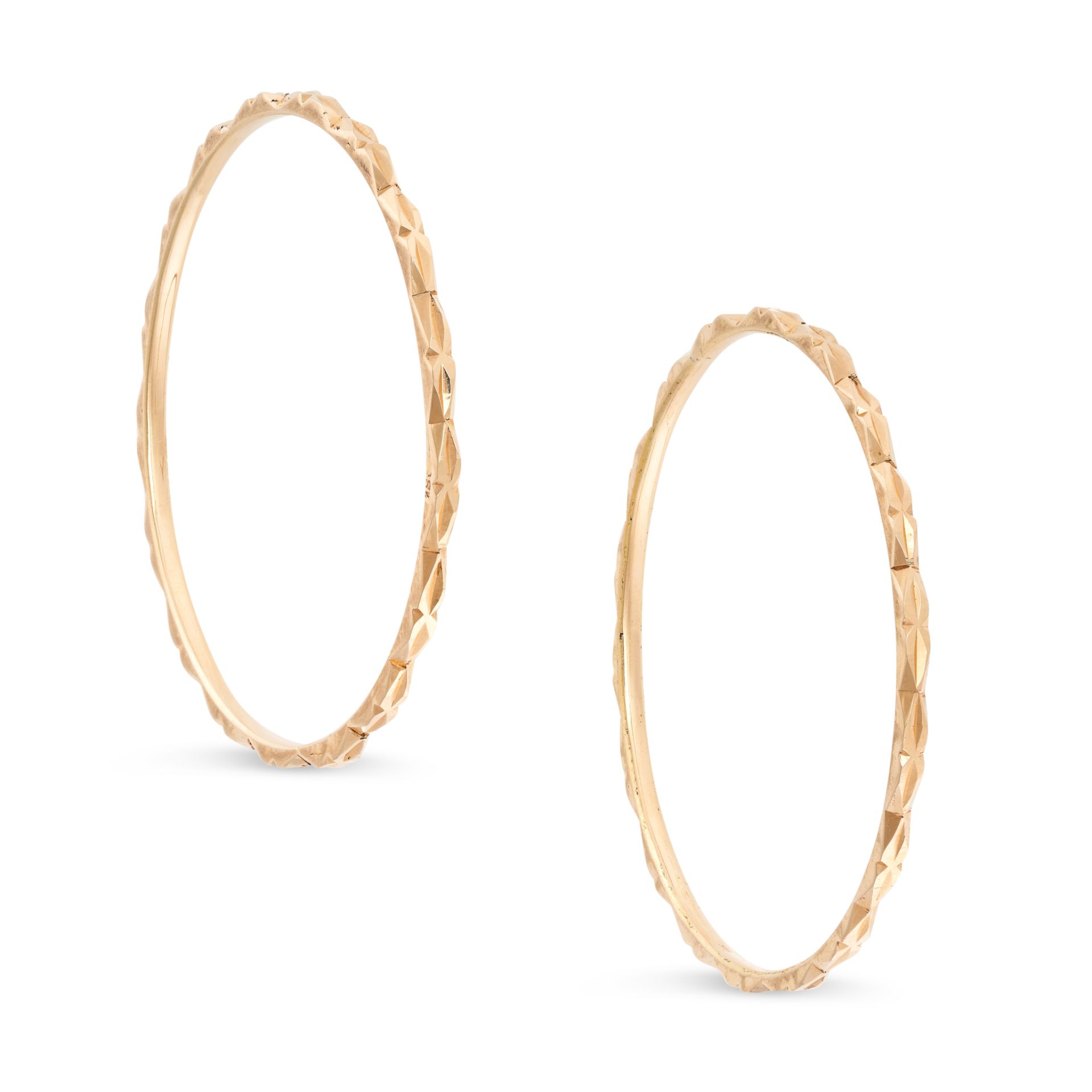 NO RESERVE - TWO VINTAGE GOLD BANGLES in 18ct yellow gold, in bright cut design, stamped 18C,