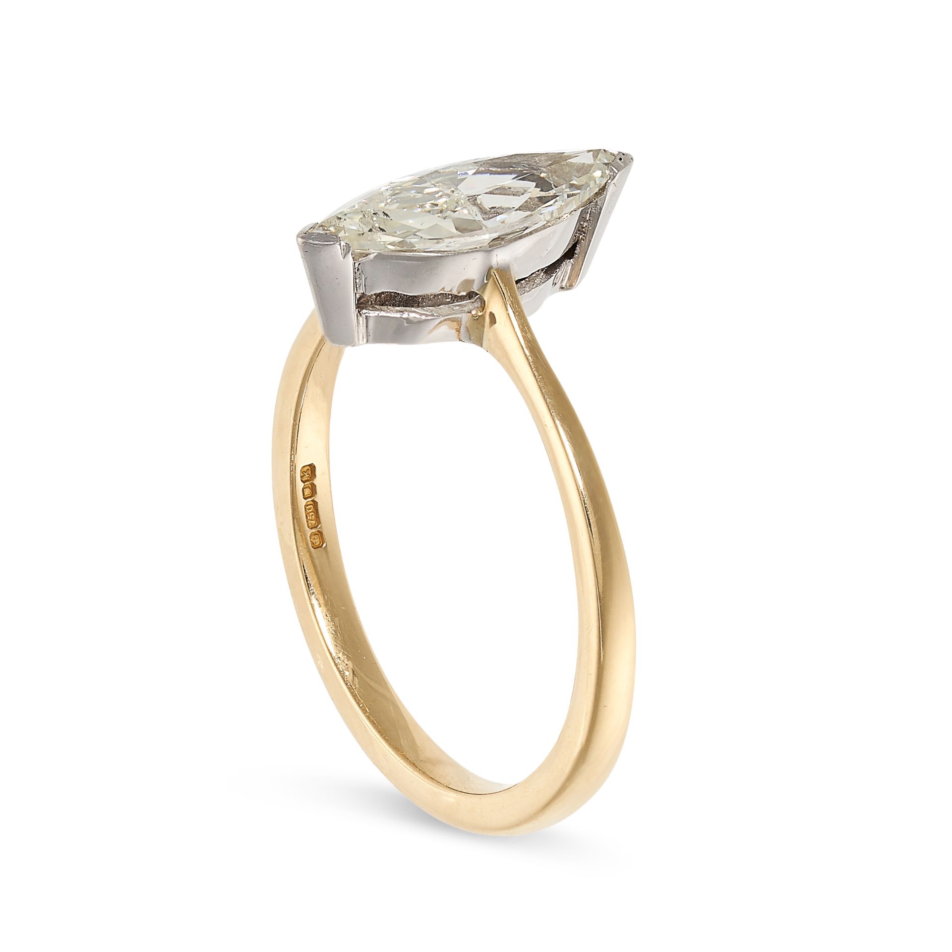 A DIAMOND SOLITAIRE RING in 18ct yellow gold, set with a marquise cut diamond of 1.10 carats, full - Bild 2 aus 2