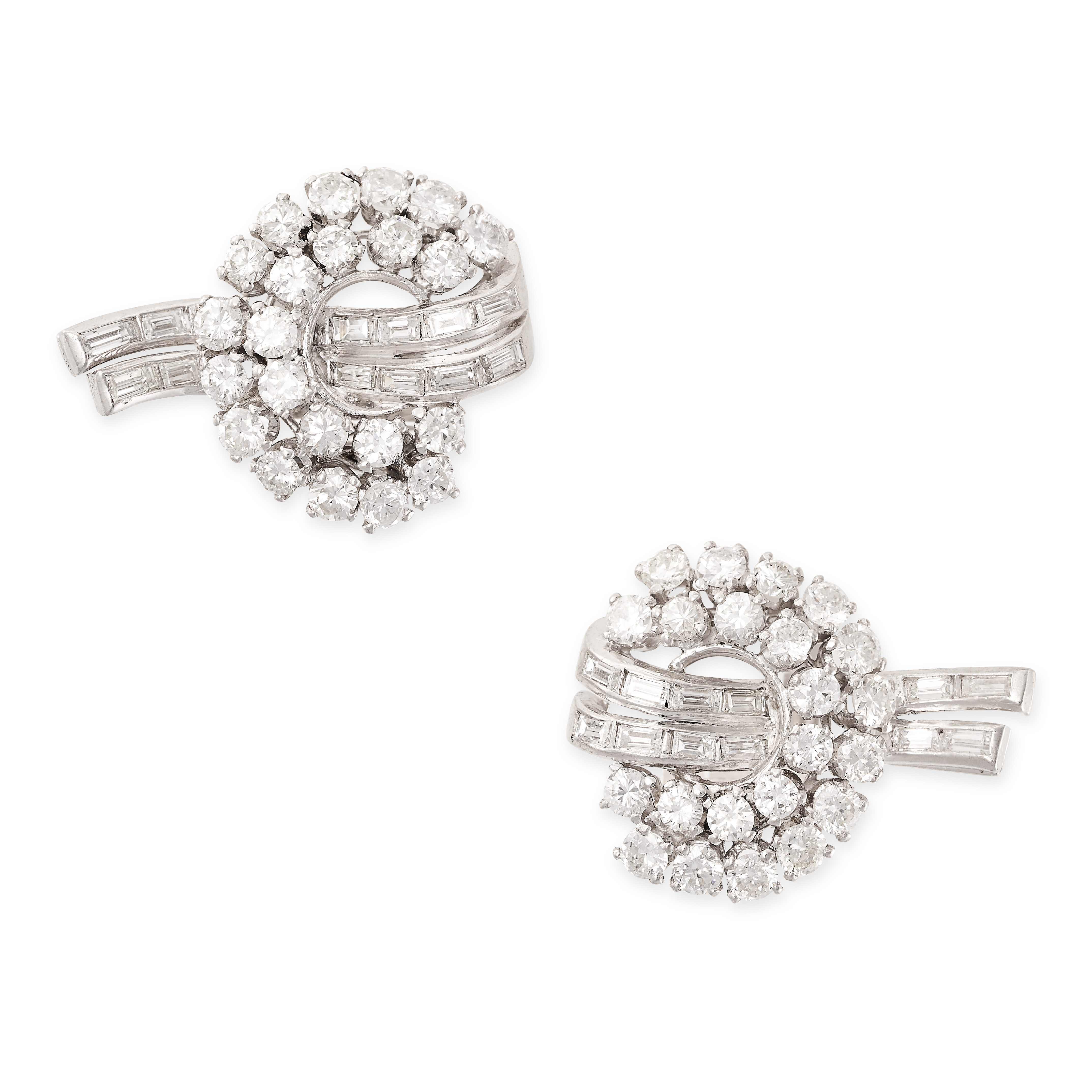 A FINE VINTAGE DIAMOND BROOCH AND CLIP EARRINGS SUITE the brooch set to the centre with two - Image 2 of 2