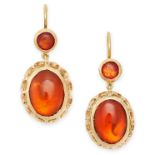A PAIR OF AMBER DROP EARRINGS in yellow gold, the bodies each formed of two graduated articulated
