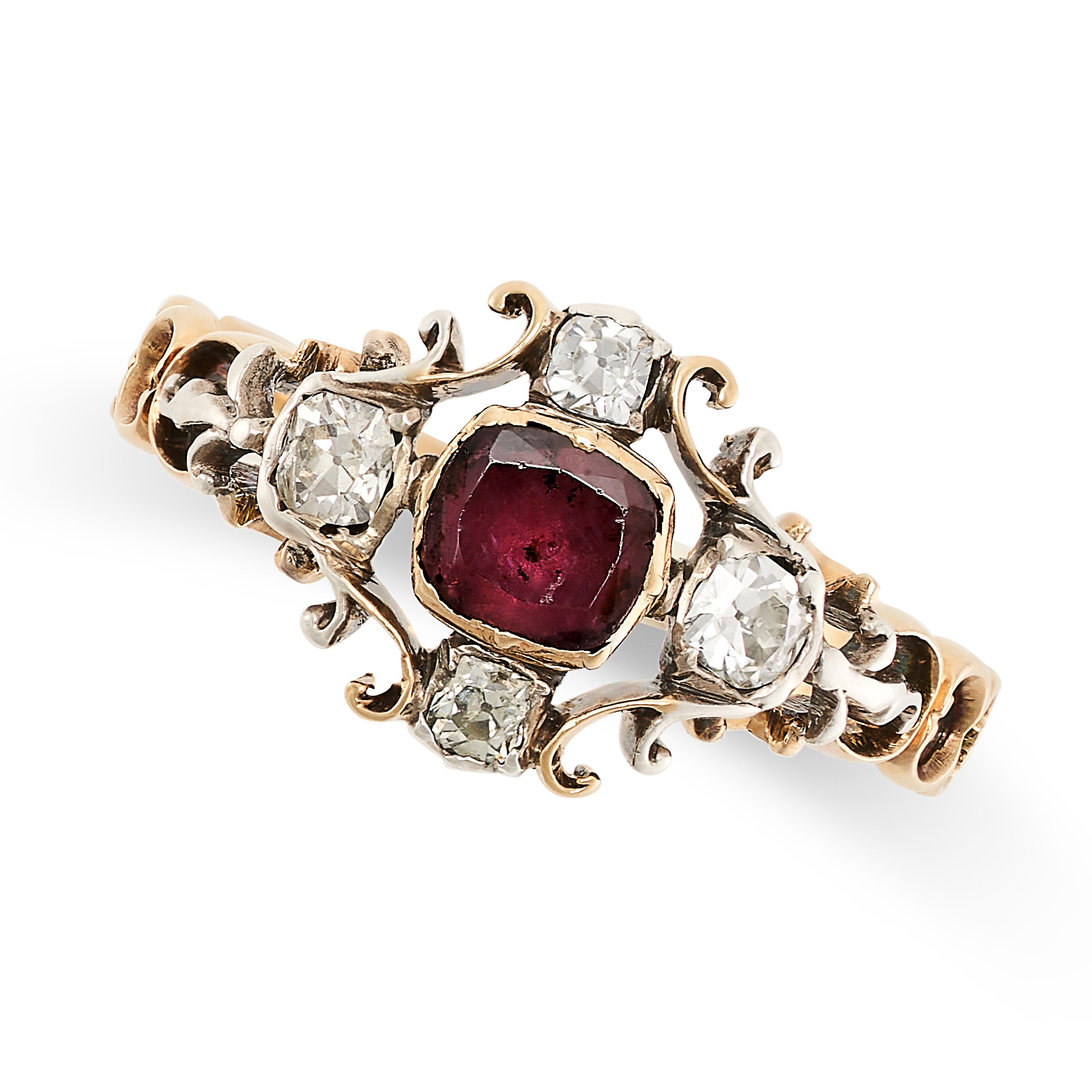 AN ANTIQUE GARNET AND DIAMOND RING, EARLY 19TH CENTURY in yellow gold and silver, set with a cushion