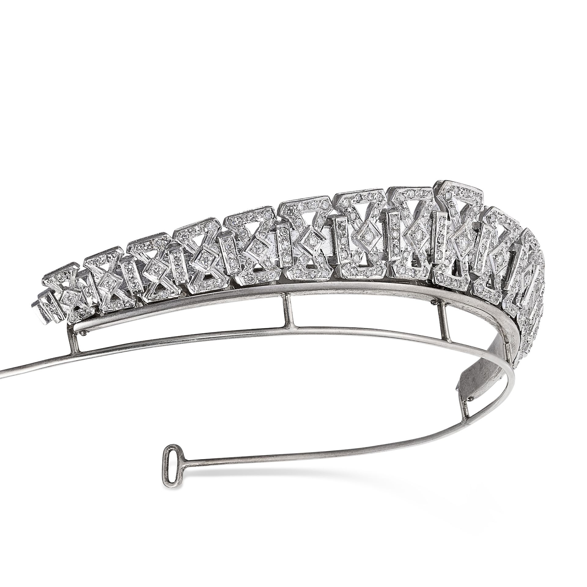 A DIAMOND BANDEAU TIARA in geometric ribbon design, set with round and single cut diamonds, no assay - Image 2 of 2