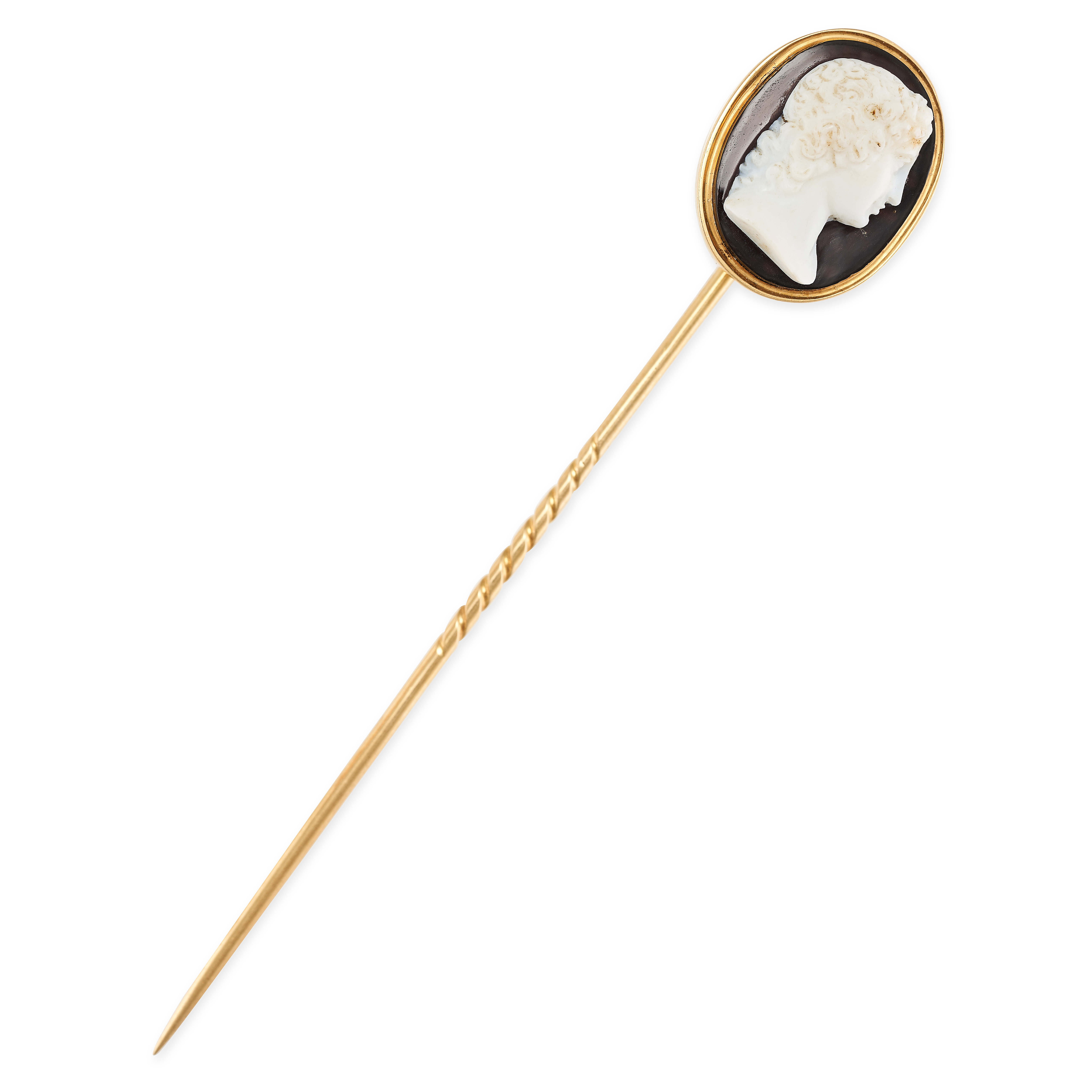 AN ANTIQUE HARDSTONE CAMEO TIE / STICK PIN BROOCH, 19TH CENTURY in yellow gold, the pin terminated