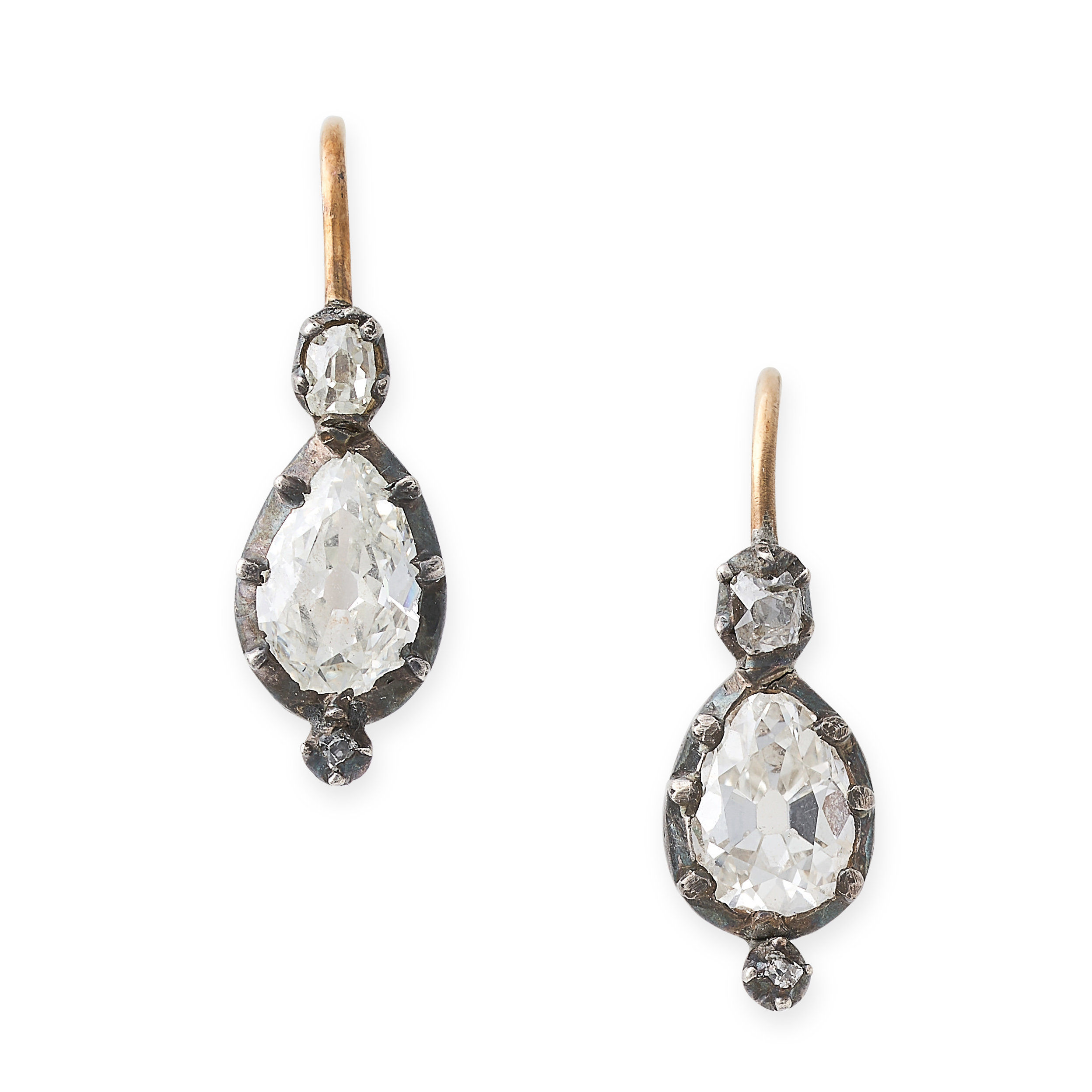 A PAIR OF DIAMOND DROP EARRINGS, 19TH CENTURY AND LATER in yellow gold and silver, each set with a