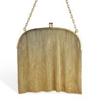 AN ANTIQUE SAPPHIRE GOLD EVENING BAG, EARLY 20TH CENTURY in high carat yellow gold, the bag formed