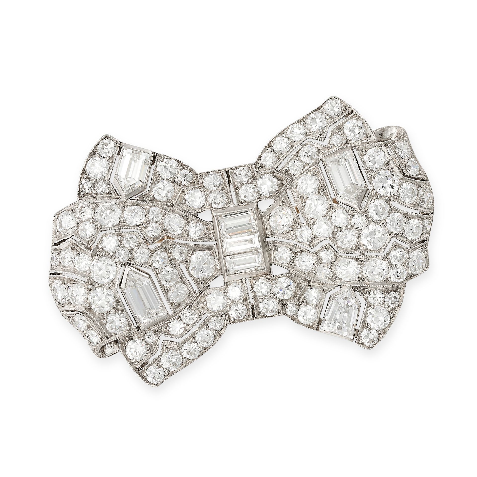 TIFFANY & CO, A FINE ART DECO DIAMOND BOW BROOCH in platinum, designed as a bow, set with round
