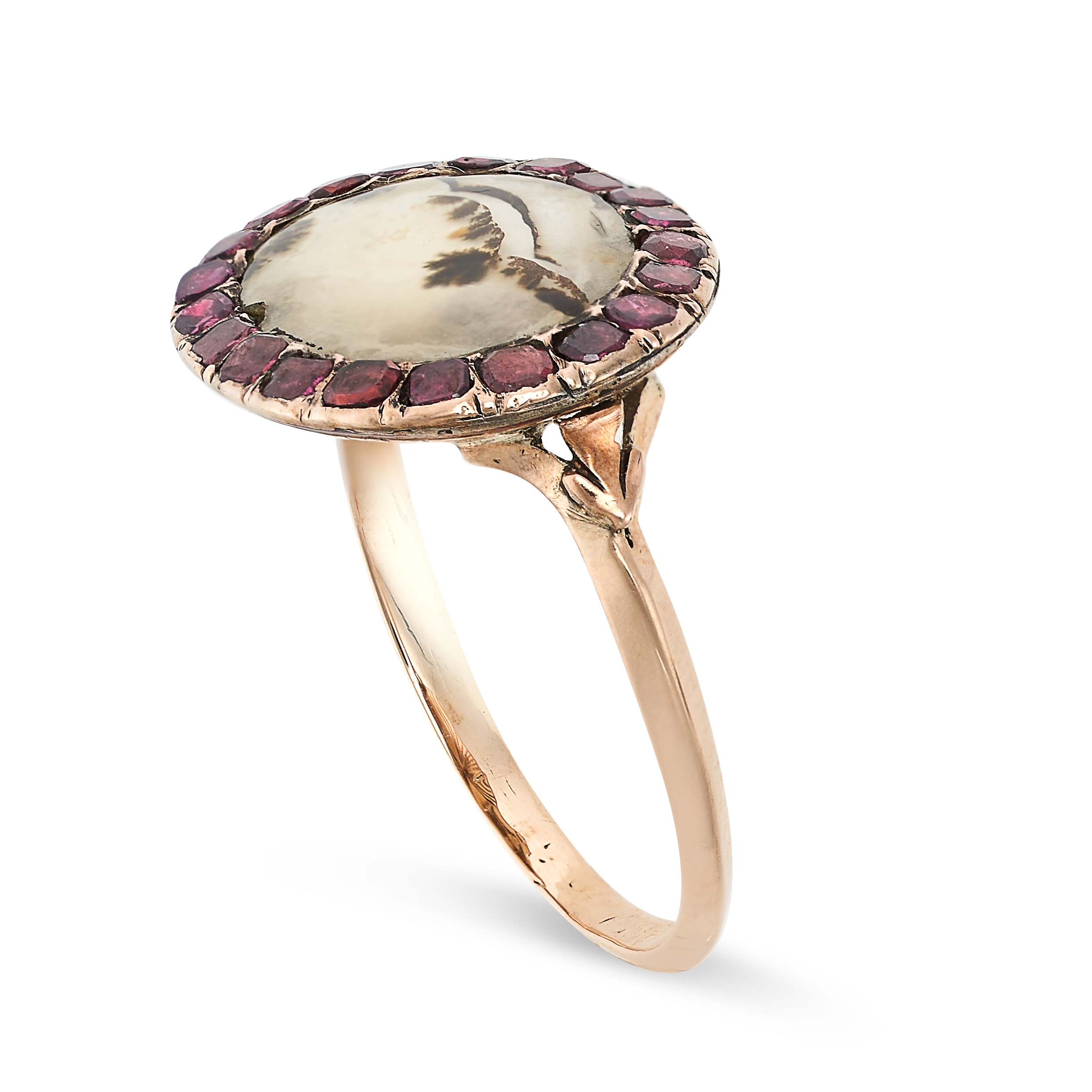 AN ANTIQUE DENDRITIC AGATE AND GARNET RING in yellow gold, set with an oval cabochon cut piece of - Image 2 of 2
