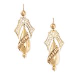 A PAIR OF ANTIQUE GOLD DROP EARRINGS, 19TH CENTURY in yellow gold, in the Etruscan revival manner,